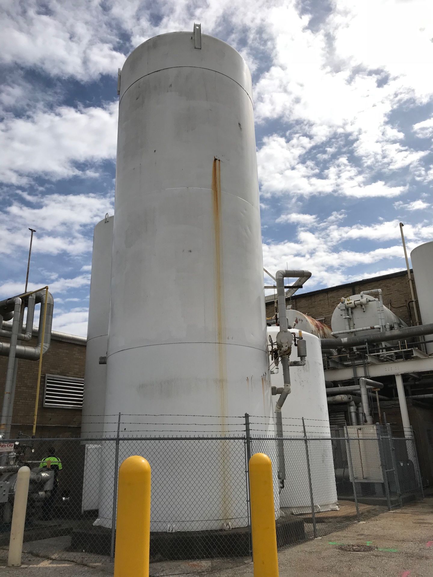 Creamery Package 25,000 Gallon Silo, Refrigerated Jacket, (2) Air Valves | Loc: LKY | Rig Fee: $3500 - Image 2 of 5