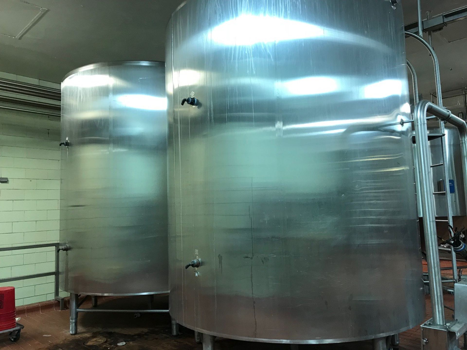 Dairy Craft 3,000 Gallon Processor, Dimple Jacketed, Horizontal Agitatio | Loc: LKY | Rig Fee: $2500 - Image 5 of 6