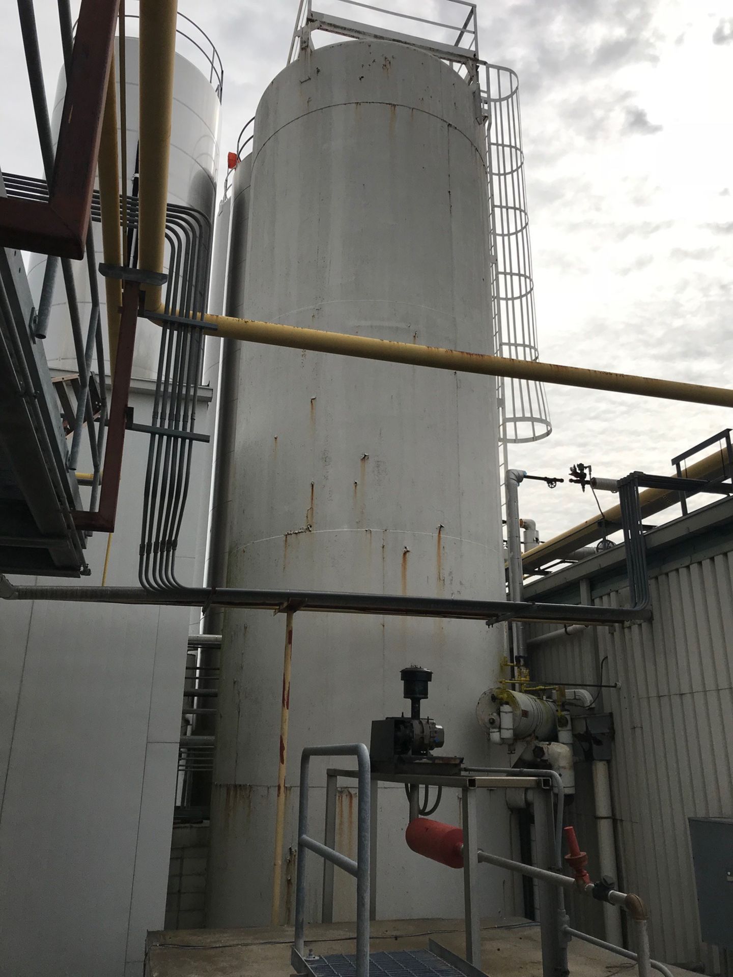 Crepaco 30,000 Gallon Refrigerated Silo, Horizontal Agitation, (2) Air V | Loc: LKY | Rig Fee: $5500 - Image 3 of 3