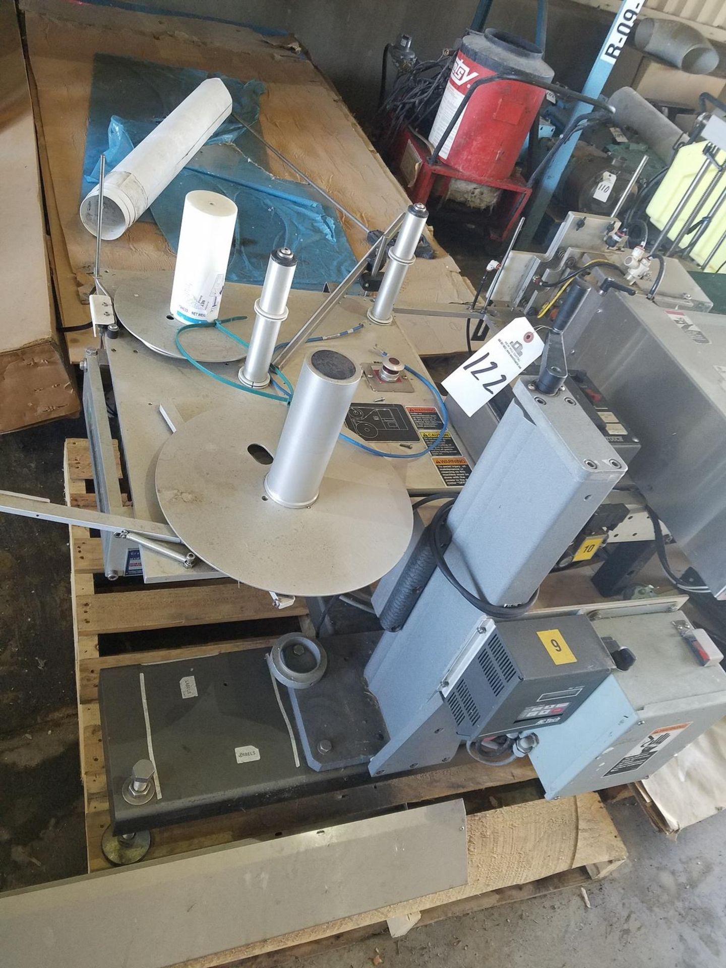 NJM/CLI Label Applicator, M# 400R, S/N 400R-0107 M07A0001 | Rig Fee: $100