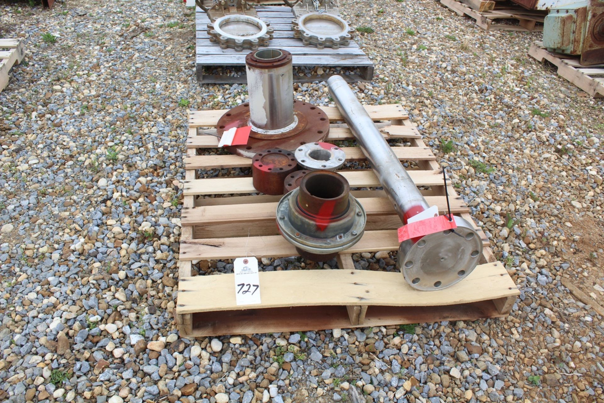 Misc Mixer parts - 2 ea mixer hubs, 6.625" OD, flange in 316SS, flange in Iron, cou | Load Fee: $5