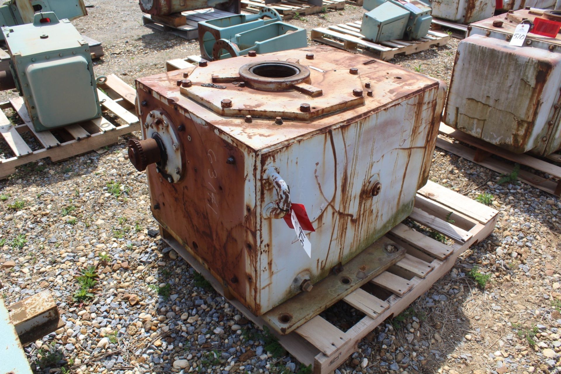 Lightnin mixer 25 hp 45 rpm output, Model LAR 100 S, Ratio 38.1 | Load Fee: $5