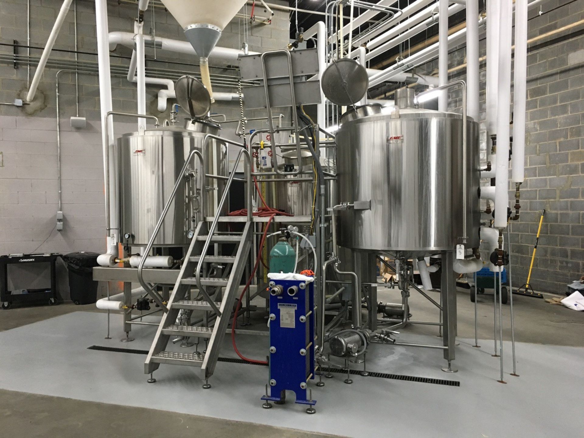 2015 DME 10 BBL Brewhouse, Jacketed Steam Brew Kettle, Jack | Subject to Bulk Lot 1 | Rig Fee: $2800 - Image 5 of 24