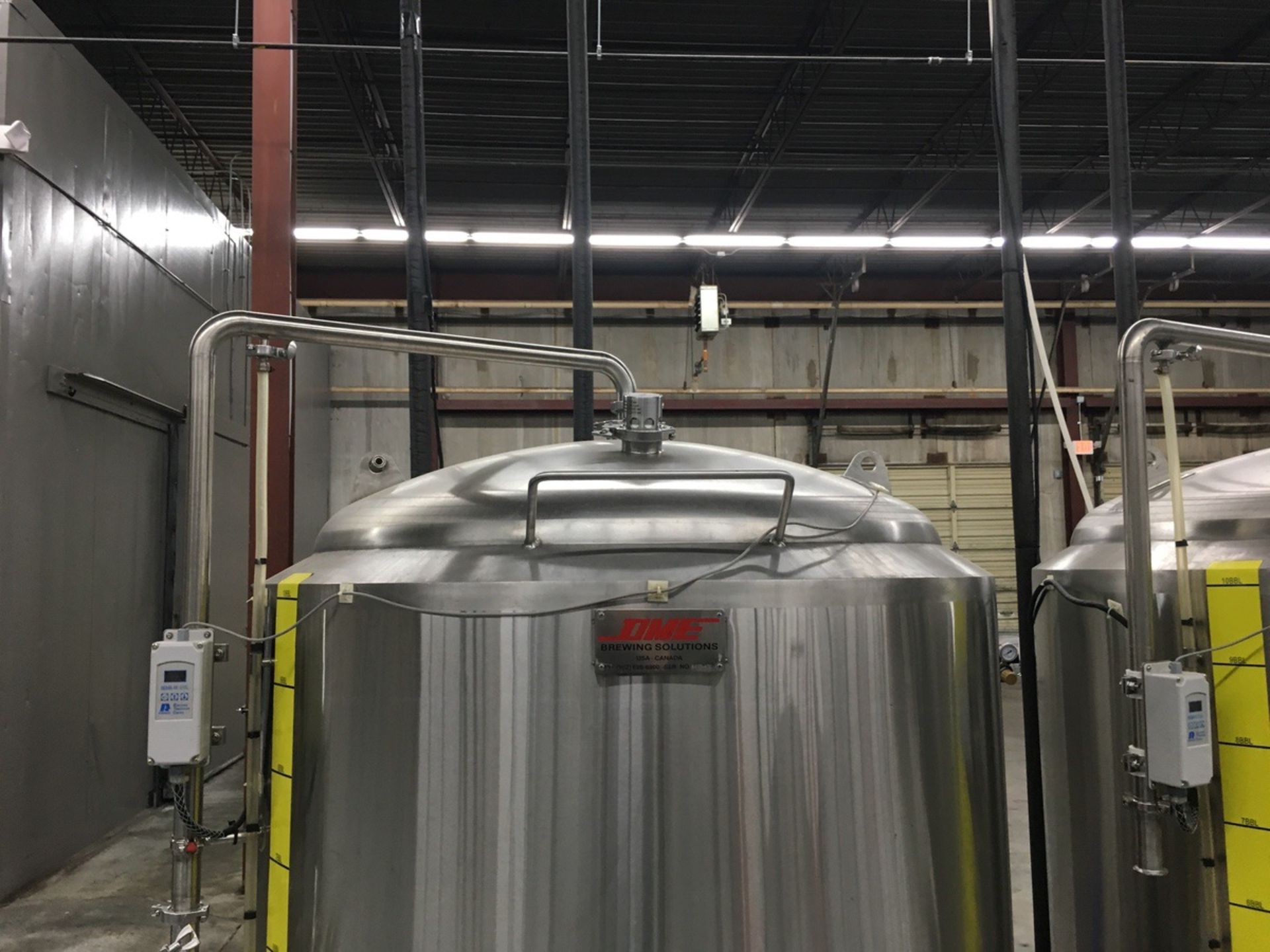 2015 DME 10 BBL Stainless Steel Brite Tank, Jacketed, Appro | Subject to Bulk Lot 1 | Rig Fee: $325 - Image 3 of 9