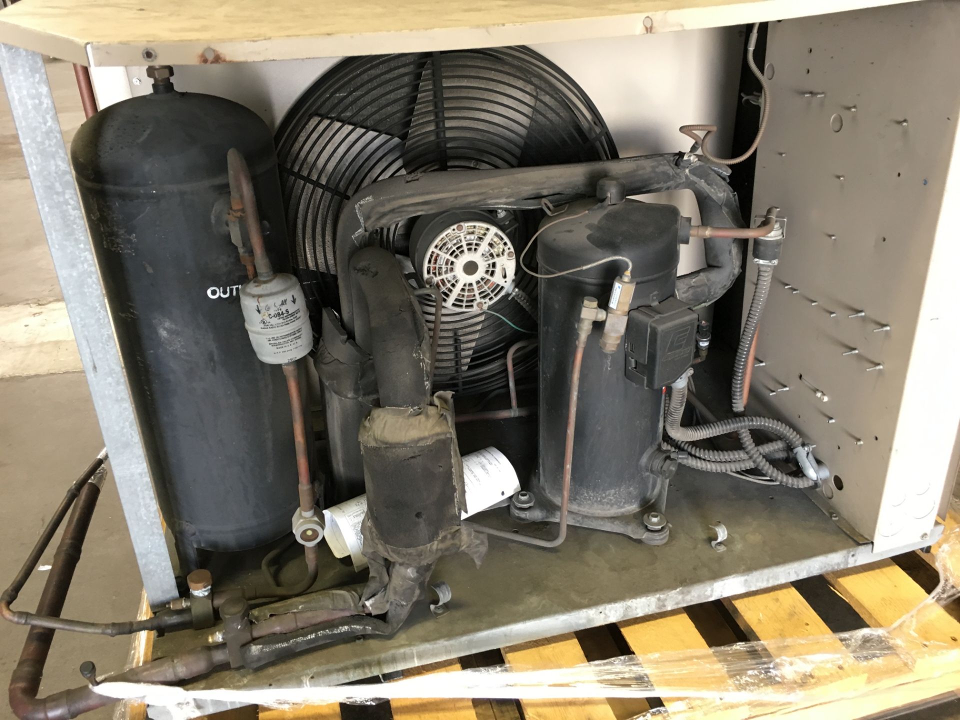 Refrigeration Compressor with (3) Sets of Coils | Rig Fee: No Charge - Image 5 of 6