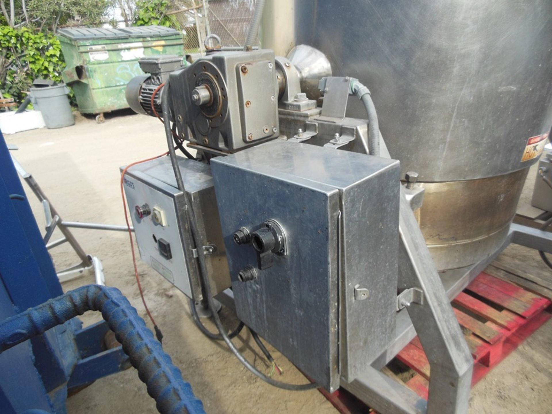 Rigo Model RCK-200 200 Gallon Kettle, Gas Fired, Tilt-Type, Bottom Sc | San Dimas CA | Rig Fee: $150 - Image 6 of 11