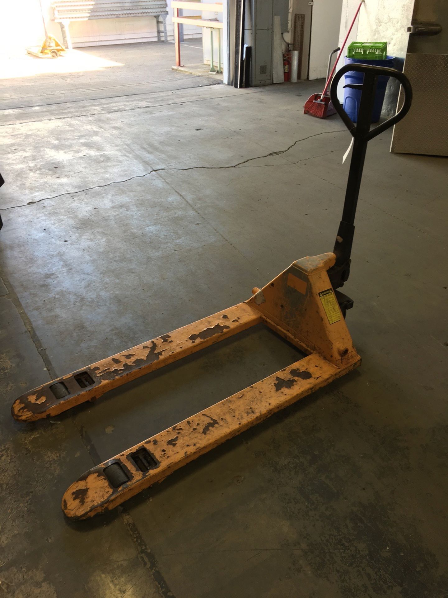 Pallet Jack | Rig Fee: No Charge