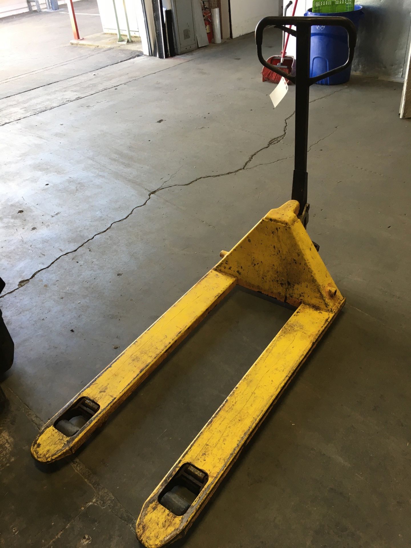 Pallet Jack | Rig Fee: No Charge