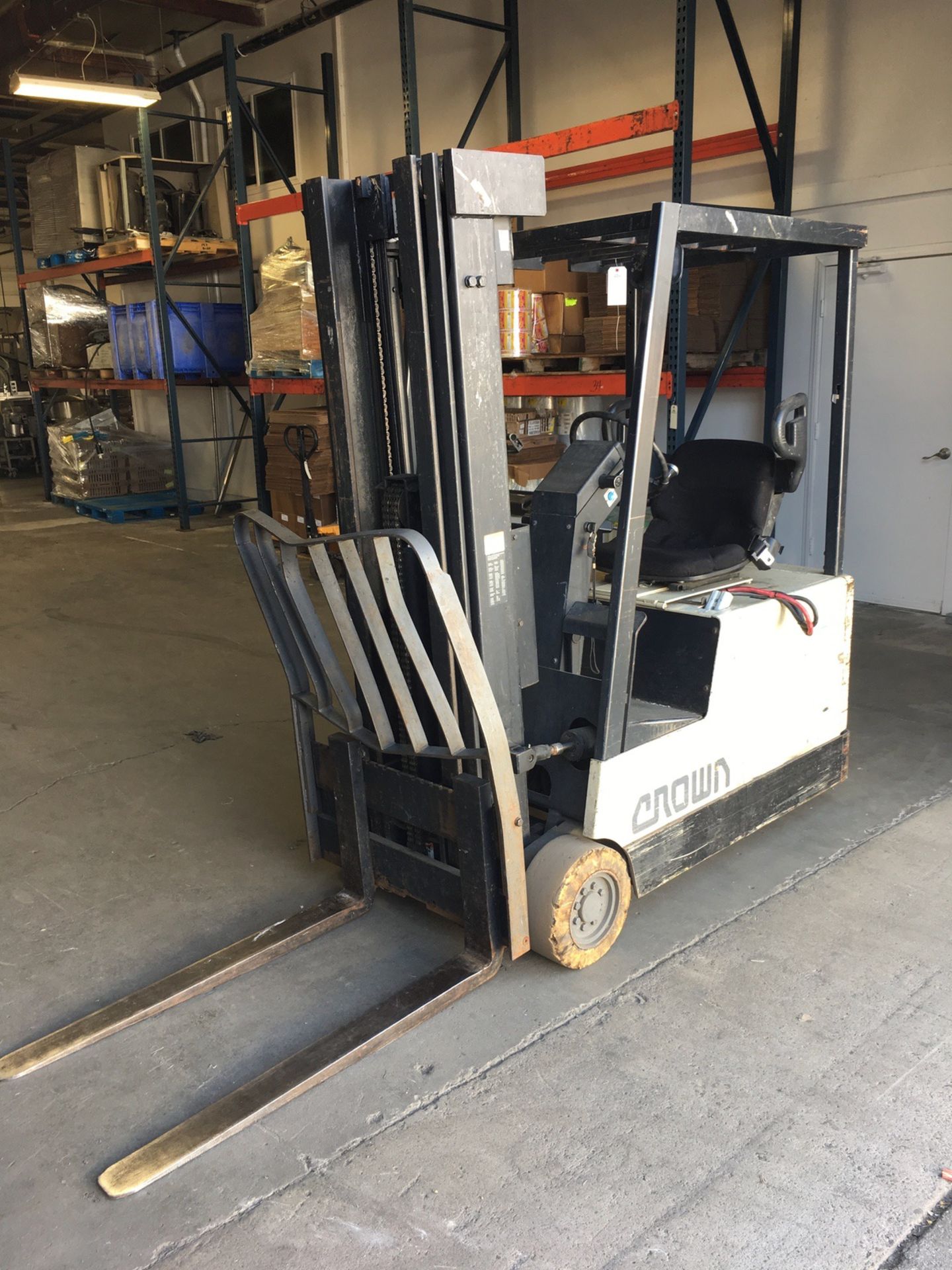 Crown SC Forklift, 3500 LB Capacity, 190in Max Height, 1695.9 (Delay Delivery) | Rig Fee: No Charge