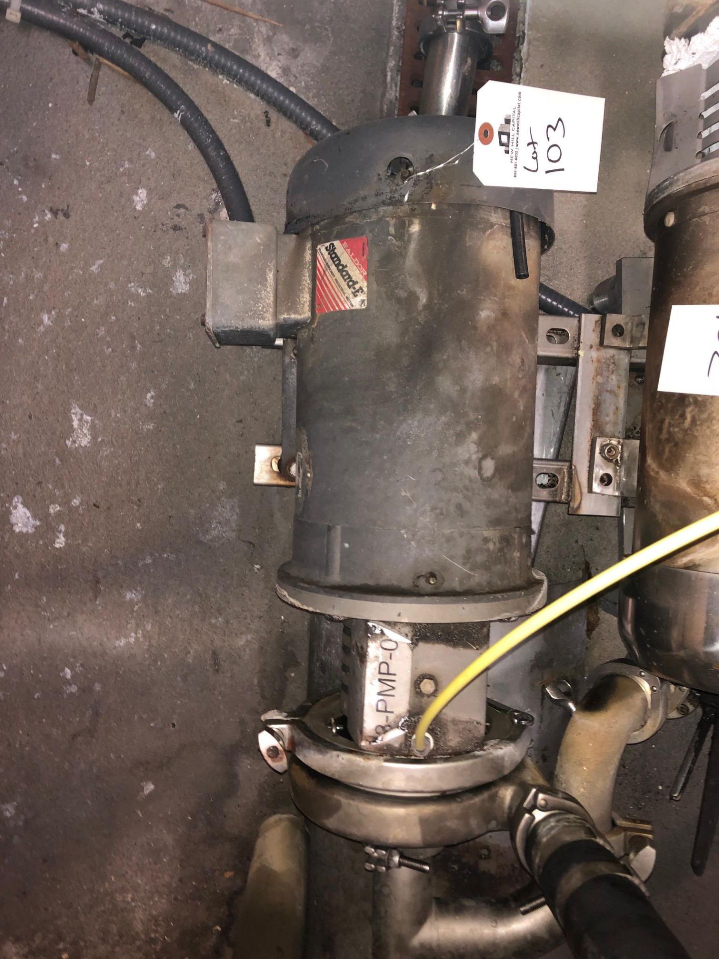 Ampco 5hp 3500 rpm centrifugal pump - 2in tri-clamp inlet & 1 1/2in tri-clamp outlet | Rig Fee: $100