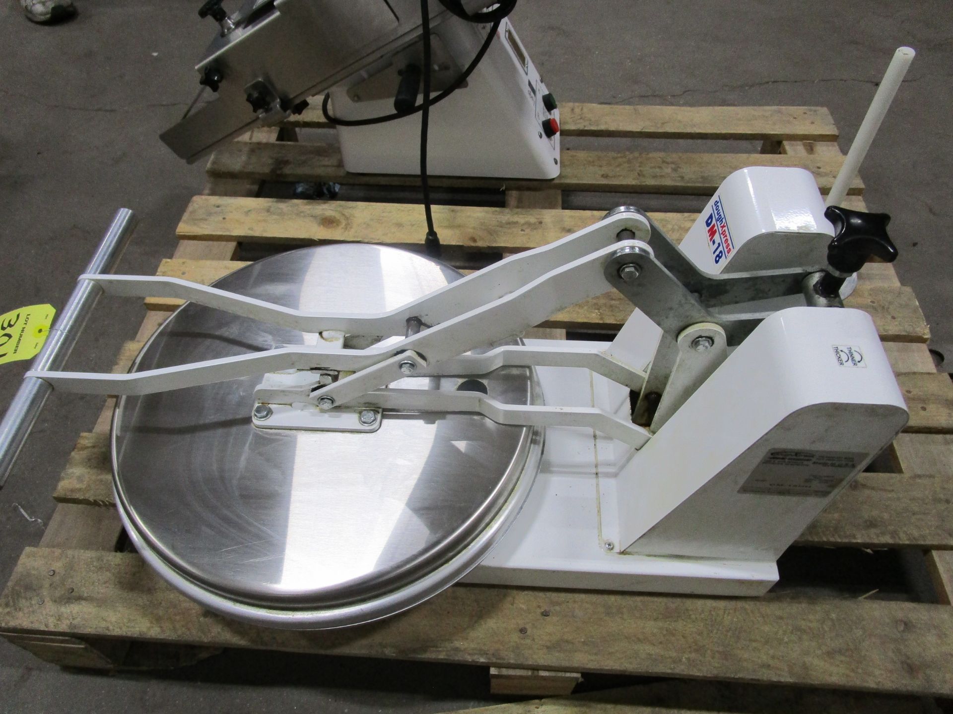 (1) Dough Xpress DM18NH Pizza Press s/n 861-3128 | Located in Milford MA | Rig Fee: $25