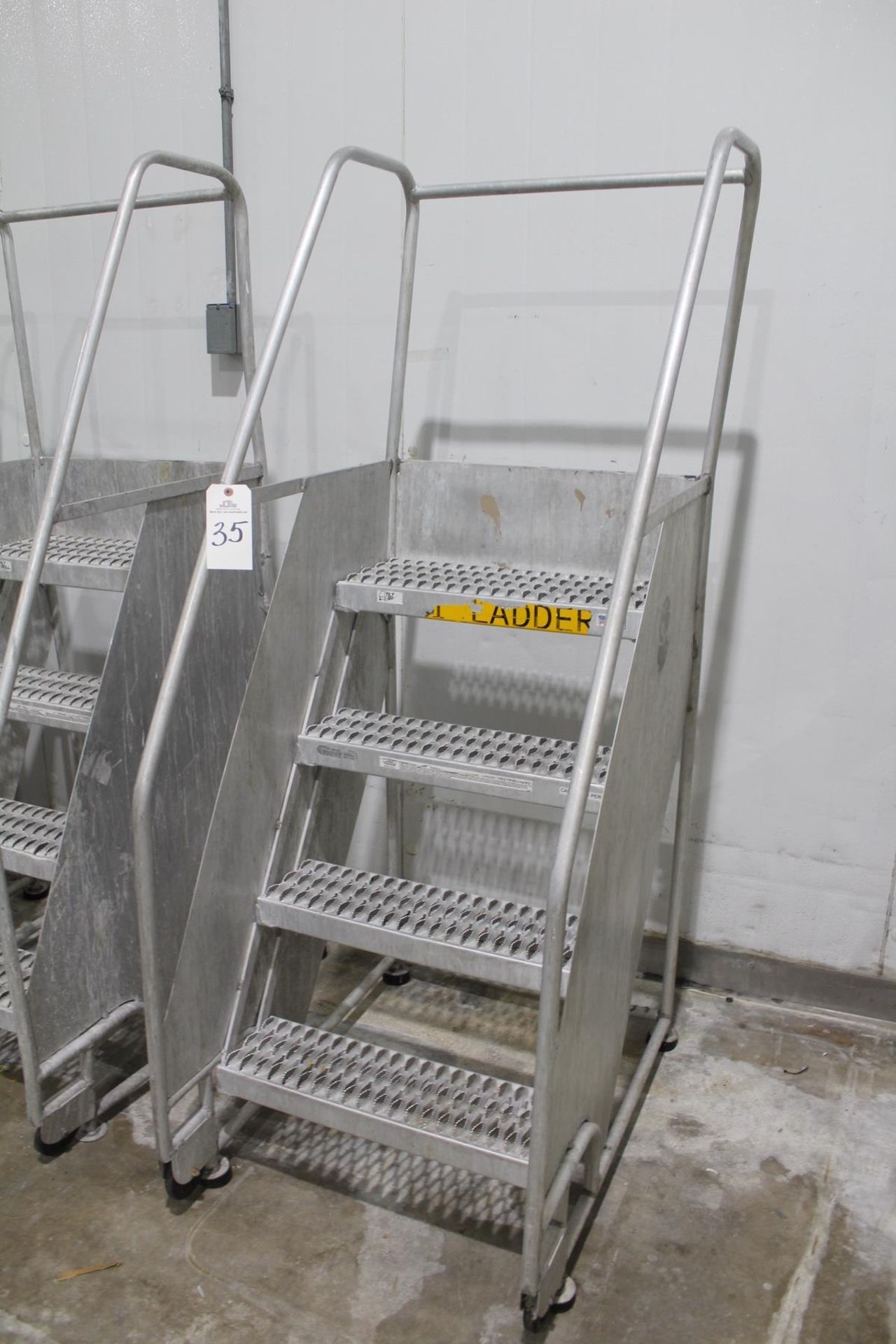 Cotterman 4 Ft. Aluminum Platform Ladder | Rig Fee: $10