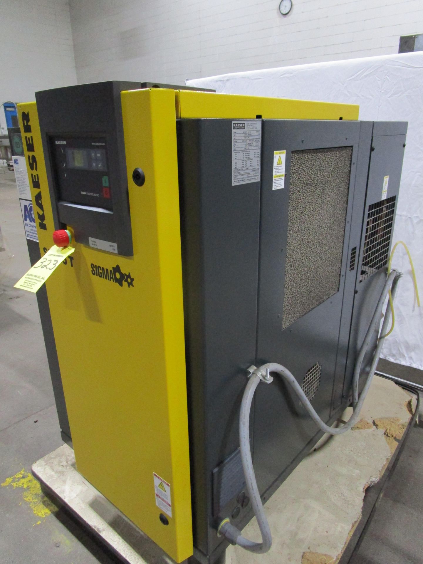 (1) 2014 Kaeser SM15T Rotary Screw Air Compressor s/n 1220, 125 PSIG, 53 CFM, 15HP, | Rig Fee: $100 - Image 2 of 4