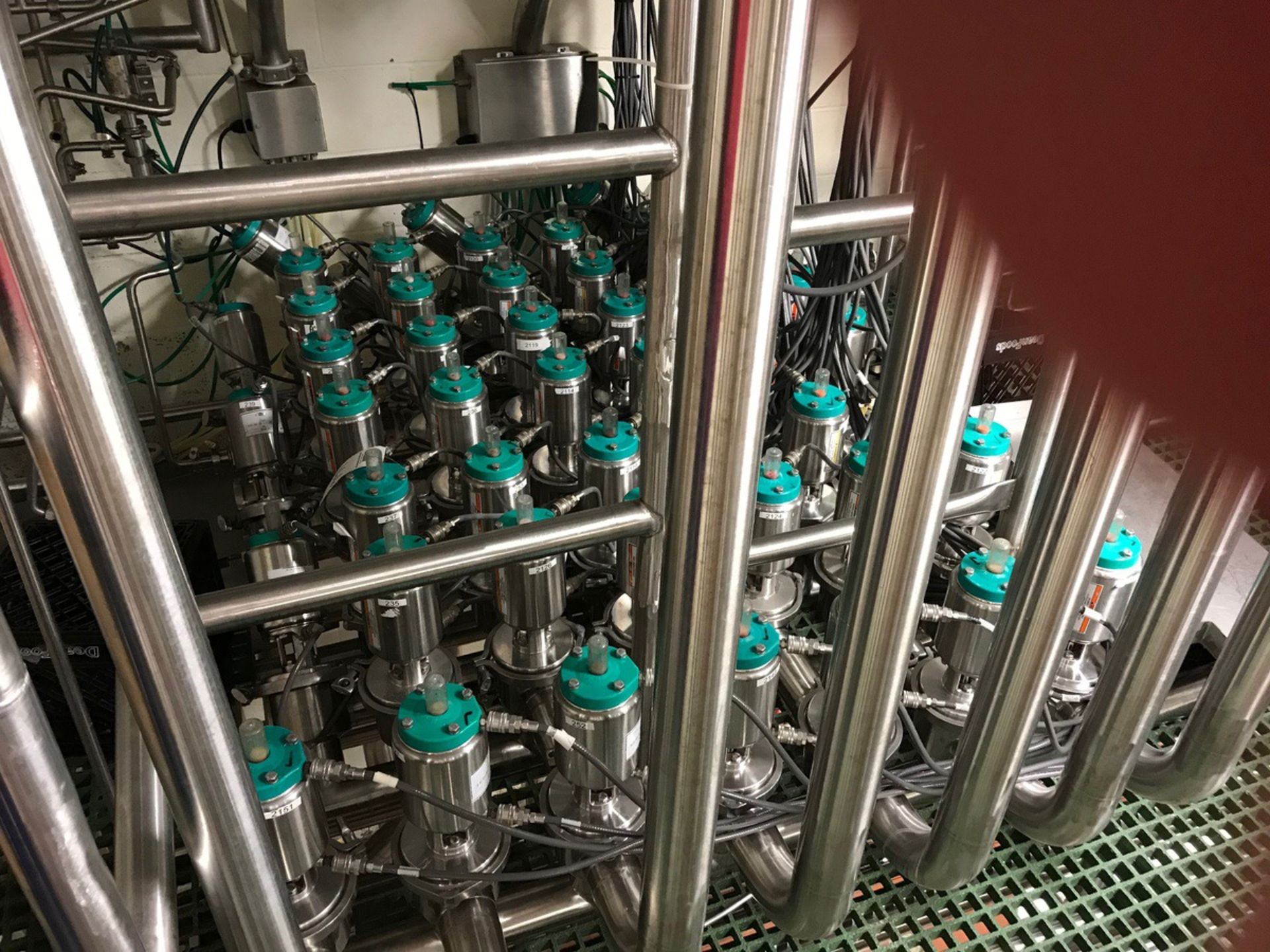 (49) Triclover Air Valve Cluster, 3in | Rig Fee: $800