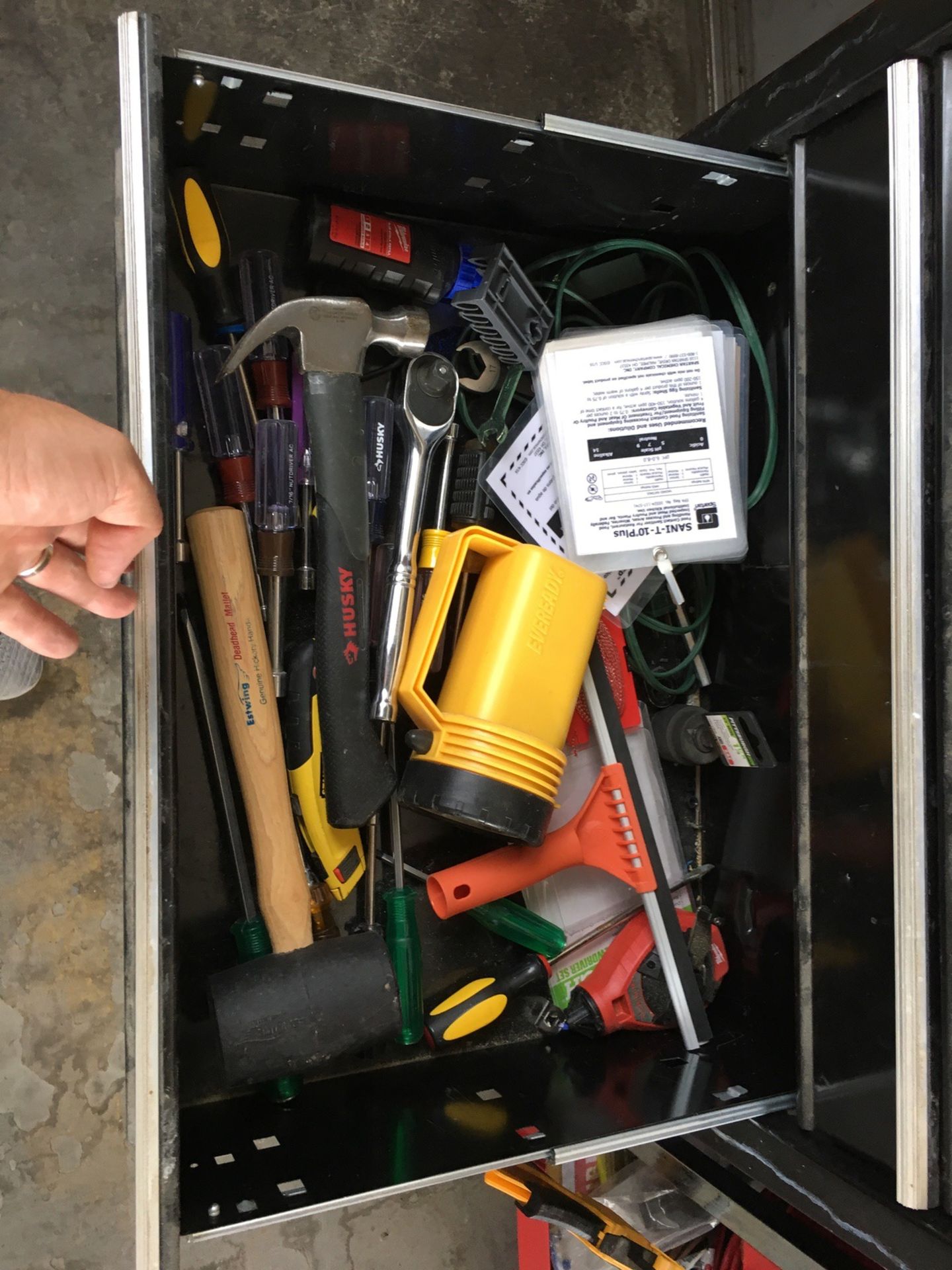Husky Tool Chest and Contents | Rig Fee: $10 - Image 4 of 10