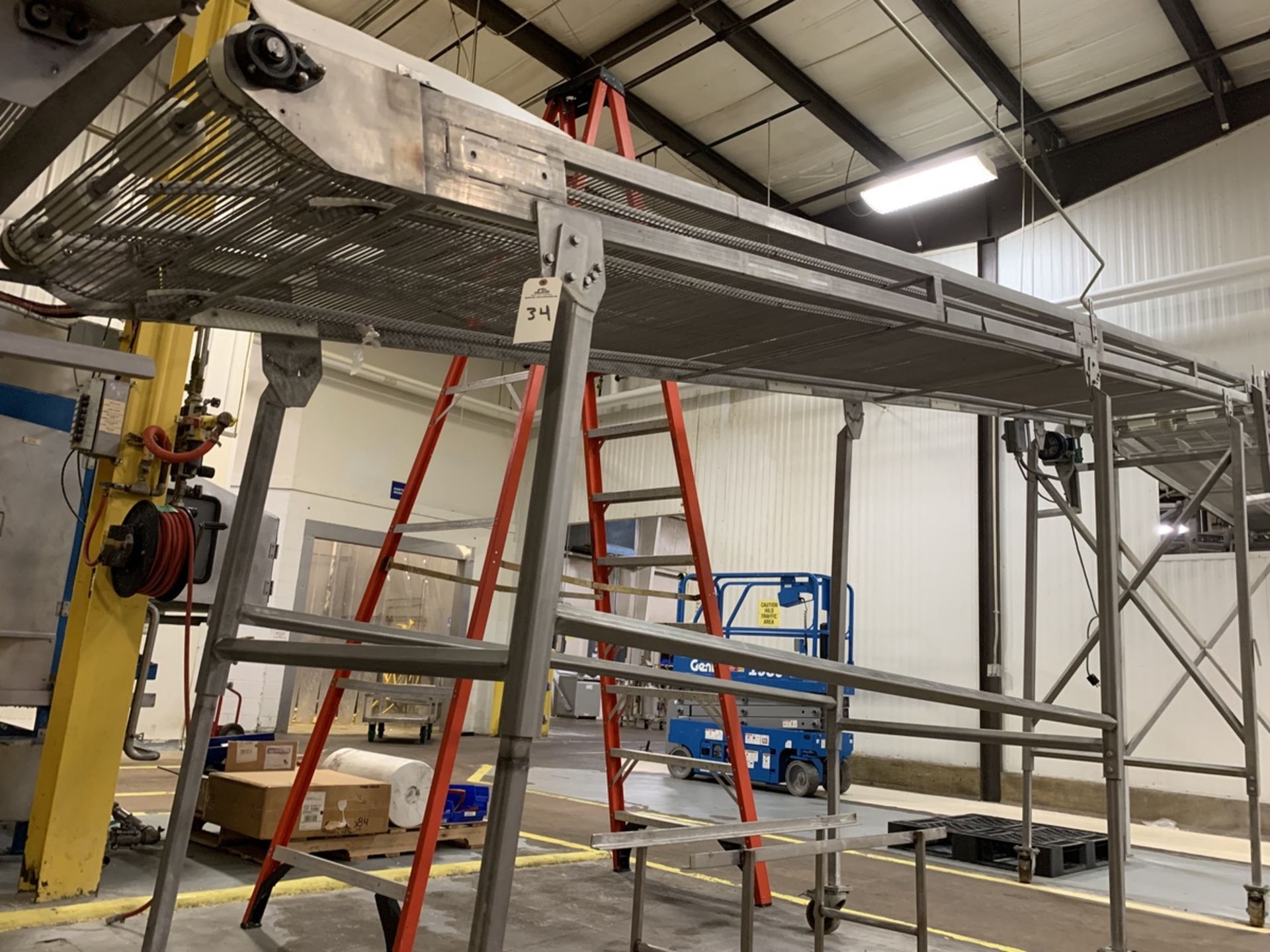 Stainless Steel Conveyor, 36" Belt x 256" OAL, 44" Frame Width | Rig Fee: 350