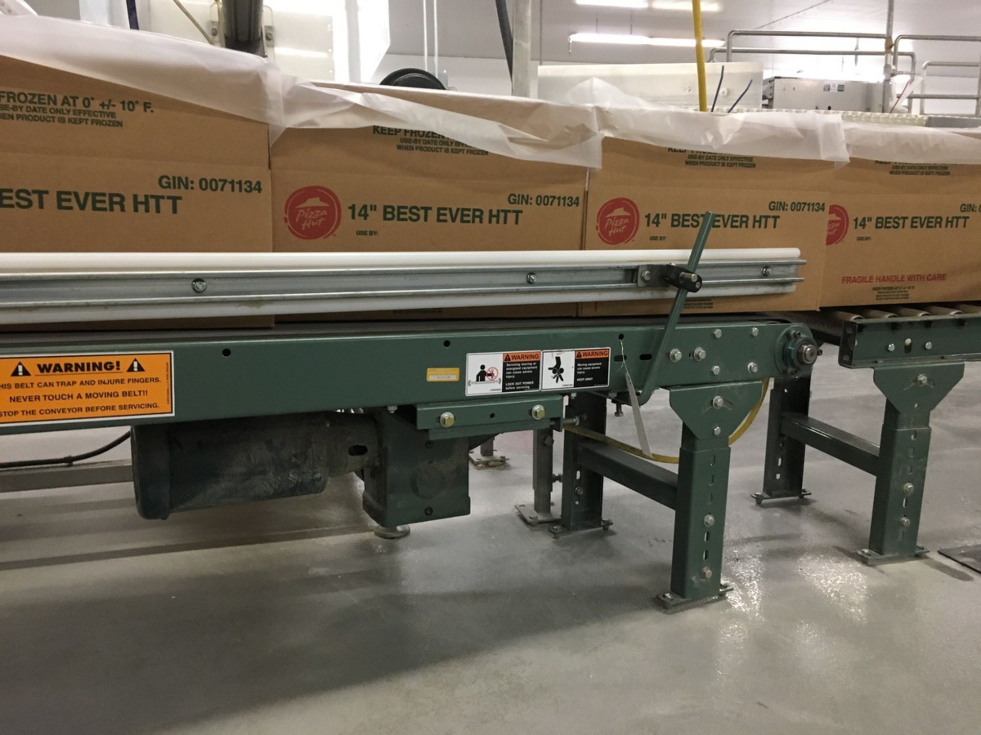 2013 Hytrol Powered Belt Conveyor, 14in W Belt, 25ft Length | Insp by Appt | Rig Fee: 175 - Image 4 of 4