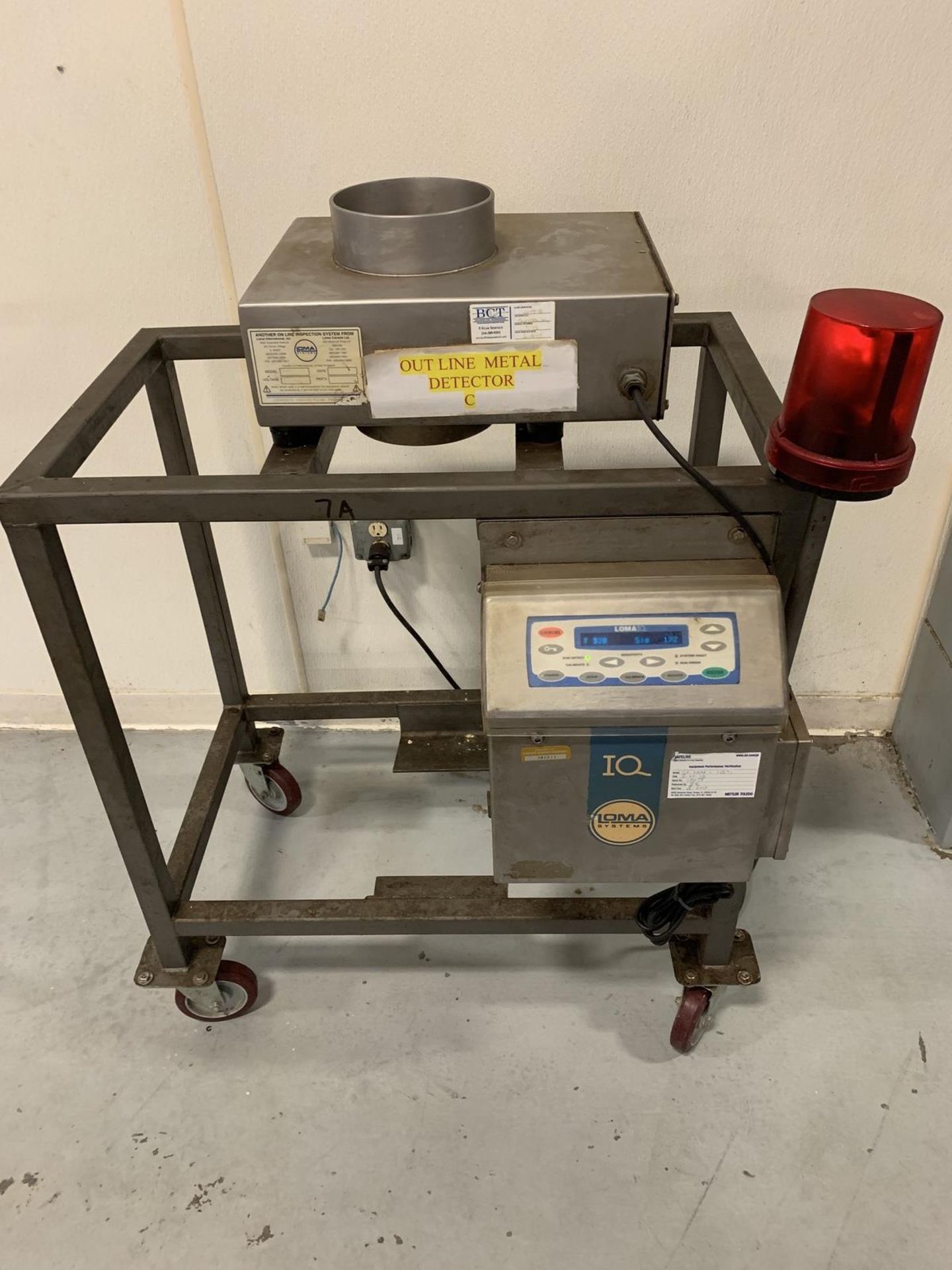 Loma IQ Flow Through Metal Detector, Aperture: Approx 6.5in ID, S/N 19073 | Rig Fee: 100