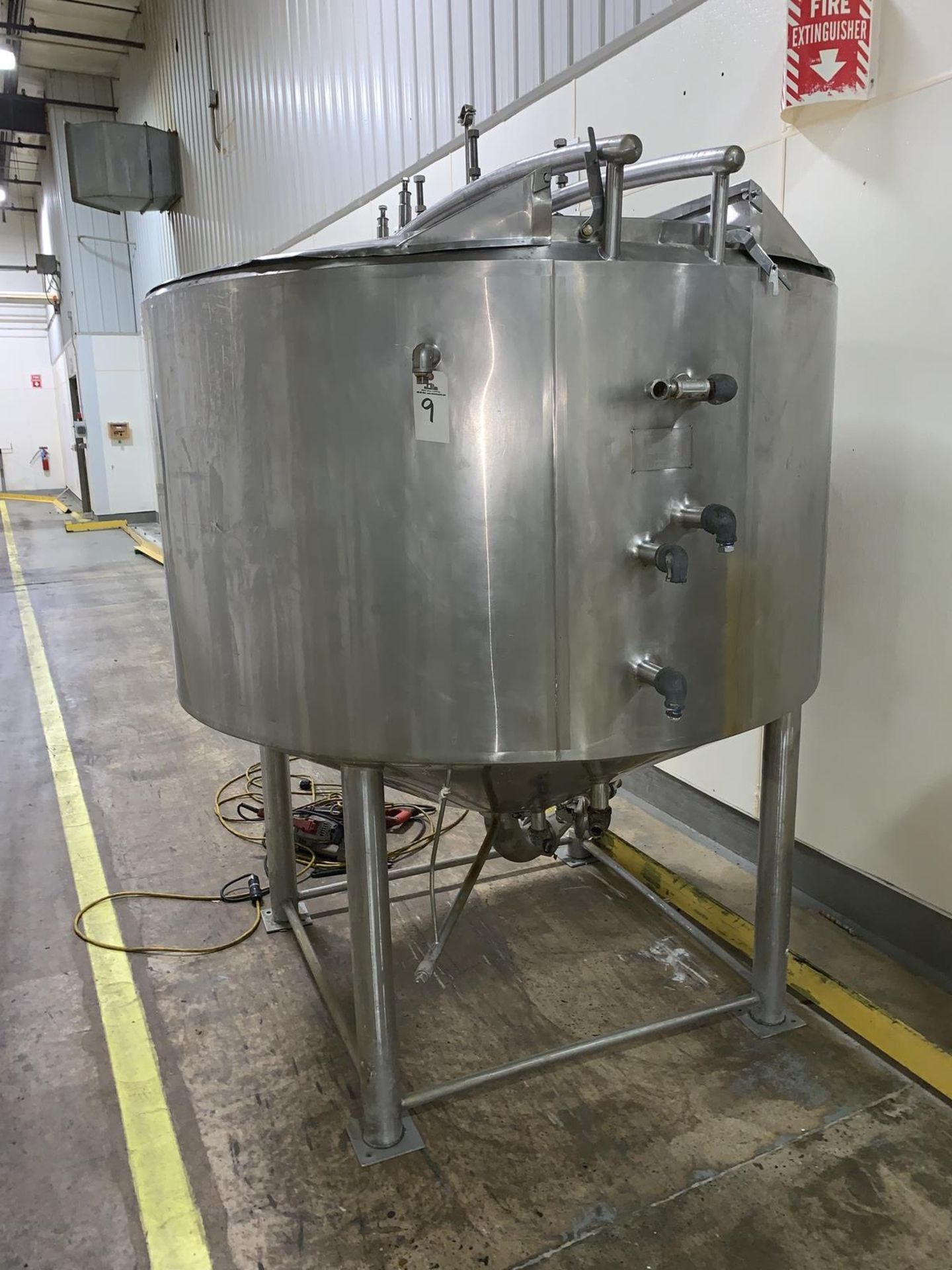 Cherry Burrell 700 Gallon Stainless Steel Jacketed Storage Tank, 115 PSI @ 350F, 40 | Rig Fee: 400