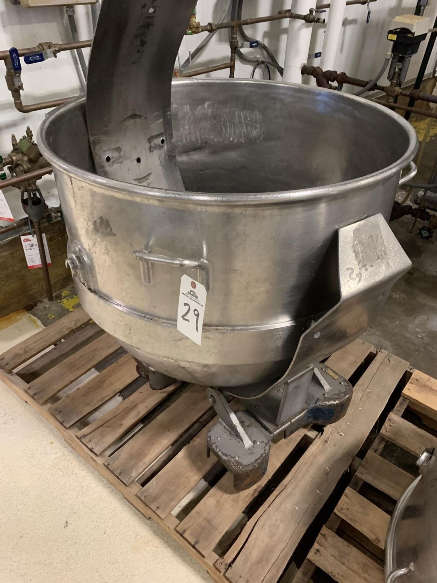 AMF Mixing Bowl, 32" ID, 30" OAH | Rig Fee: 25