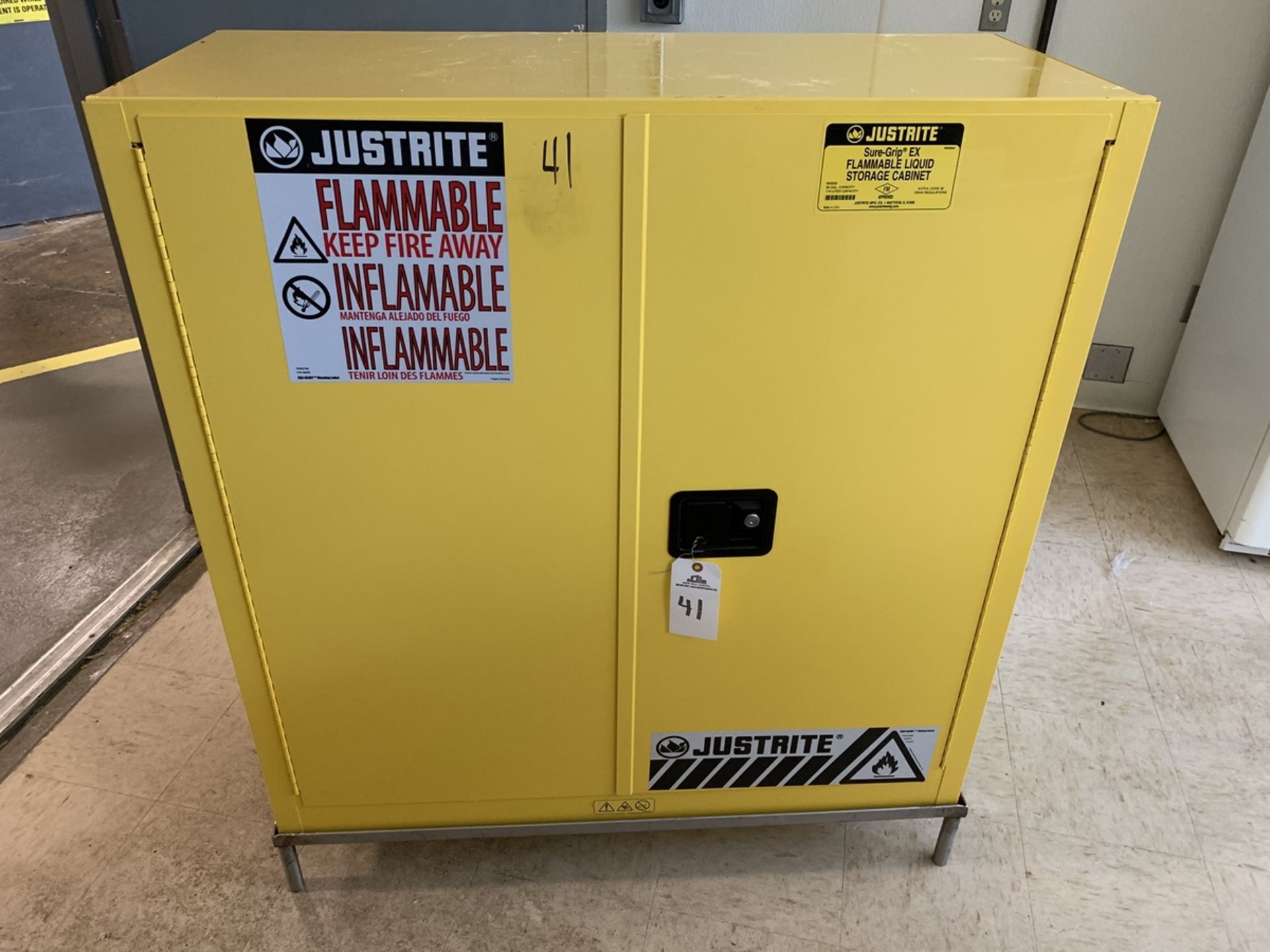 Justrite Falmable Storage Cabinet | Rig Fee: 25