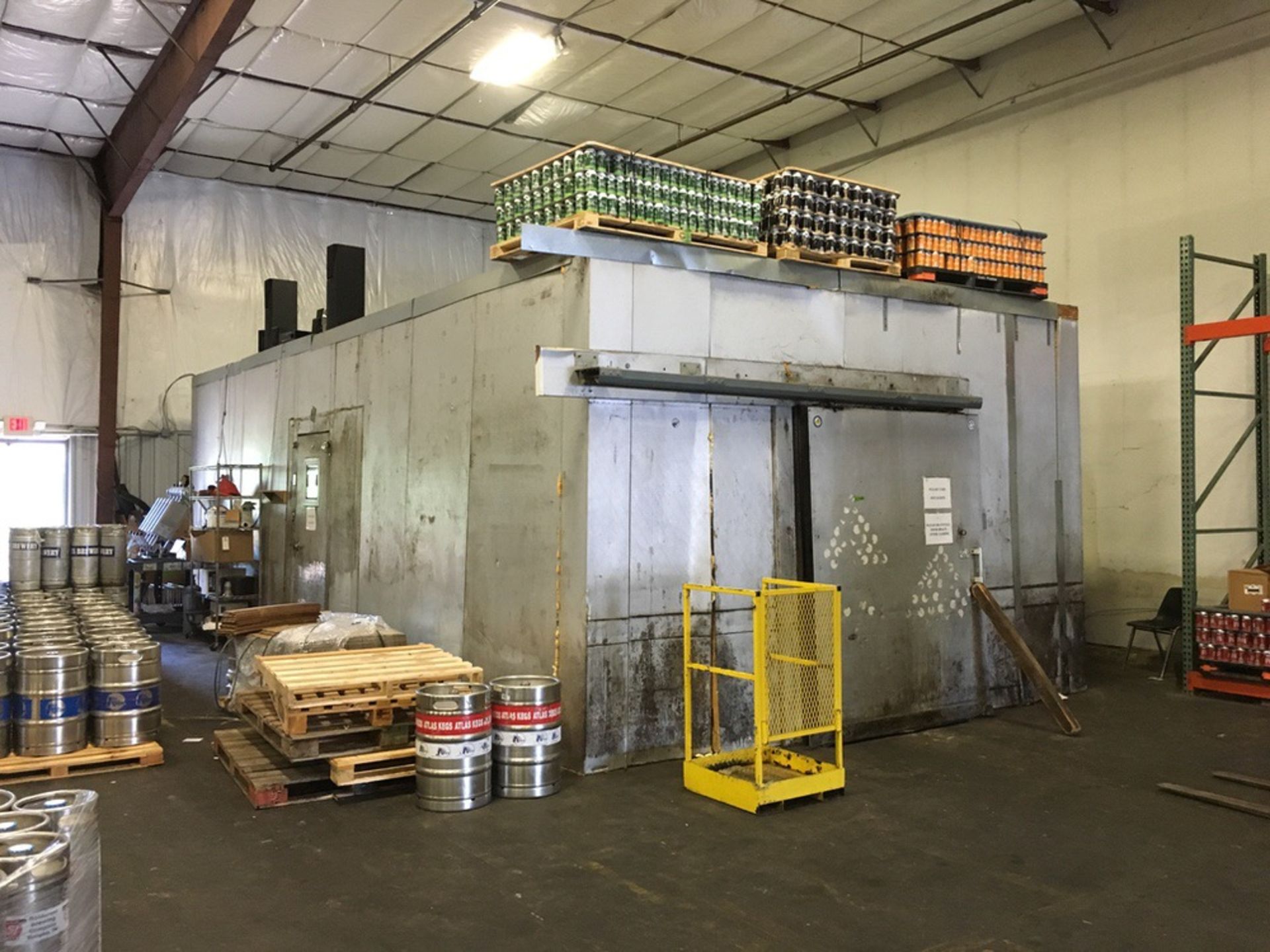 WA Brown Walk-In Cooler, Approx Dims: 16ft W x 35ft L x 125in Ta (Cond Unit Lot 23) | Rig Fee: $4500