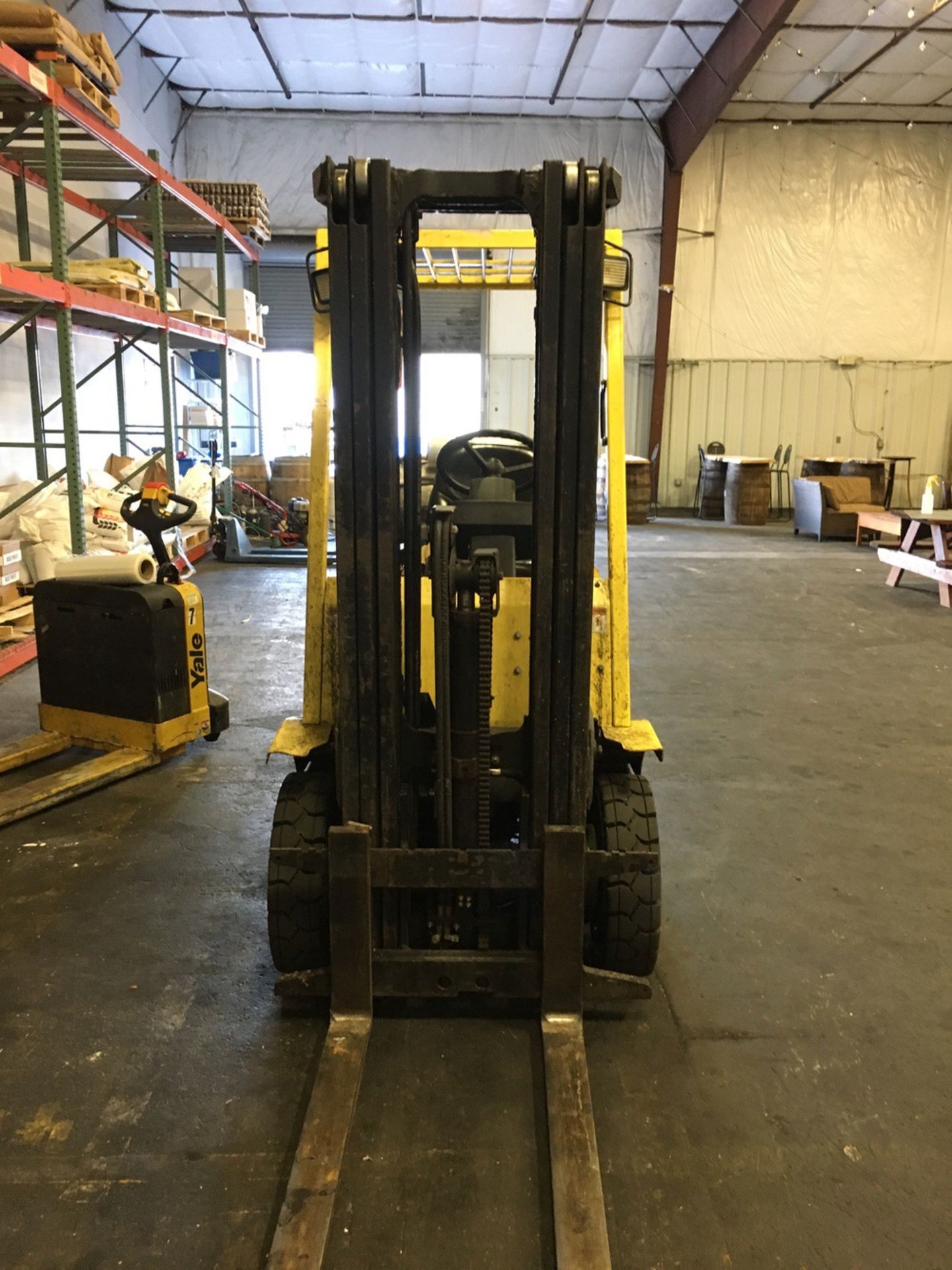 Hyster H35XM LPG Fork Lift, 3500 LB Capacity, 189in Load Height (2300 LB Max at Lo | Rig Fee: $150 - Image 2 of 16