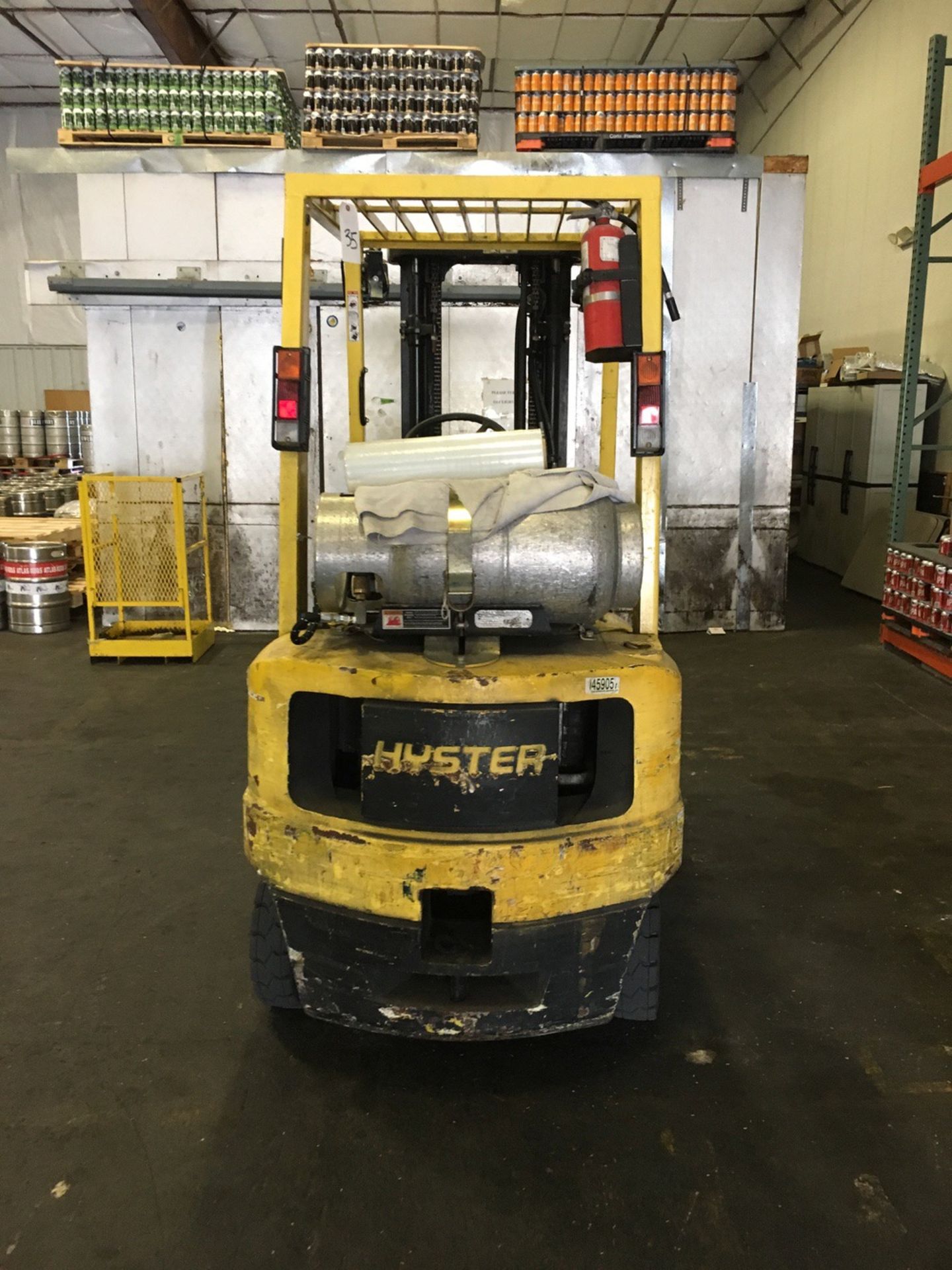 Hyster H35XM LPG Fork Lift, 3500 LB Capacity, 189in Load Height (2300 LB Max at Lo | Rig Fee: $150 - Image 6 of 16