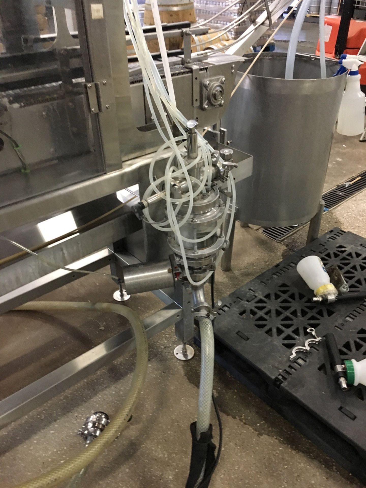 2016 Alpha Brewing BC Canning Line, 35 Cans/Minute, (6) Servo Controlled CO2 Purge | Rig Fee: $1500 - Image 15 of 26