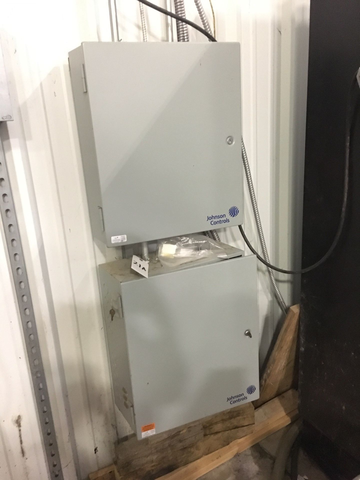 Johnson Controls Glycol Temperature Control System, Capable of Contr | Subj to Bulk | Rig Fee: $150