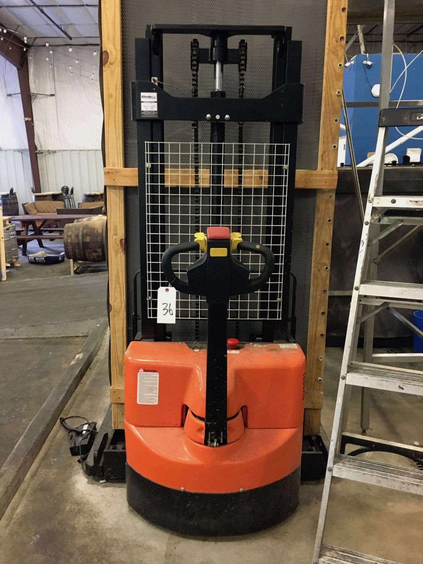 2017 DC Series Electric Stacker, 3300 LB Capacity, Lift Height: 118in, 24V, S/N: V | Rig Fee: $25 - Image 3 of 10