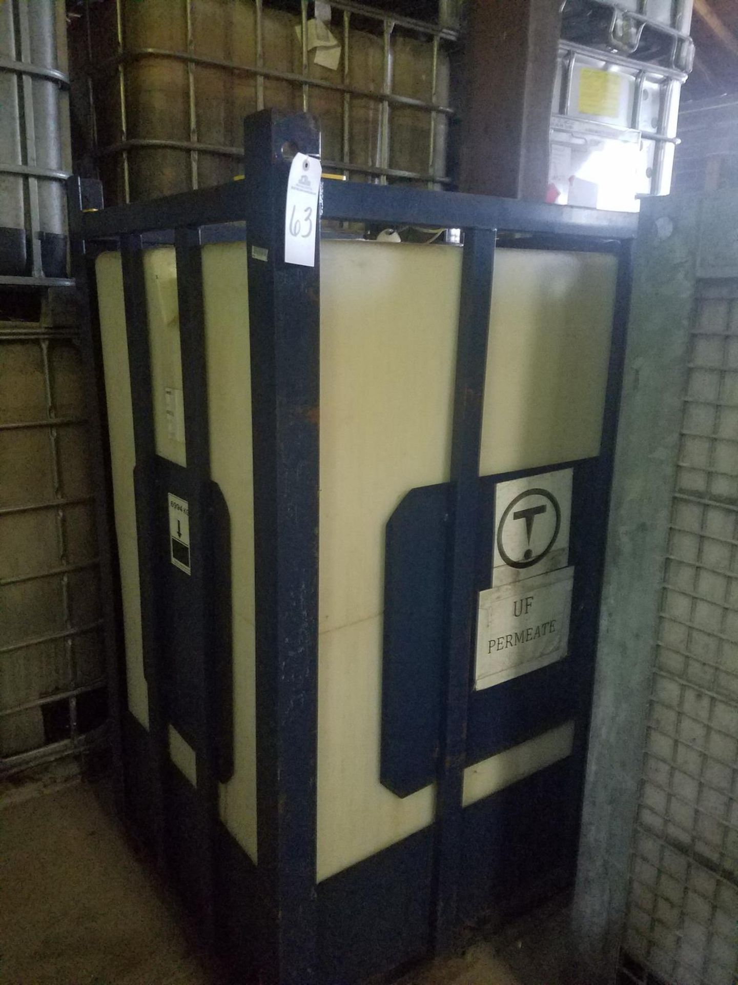 300 Gallon Liquid Tote | Rig Fee: $50