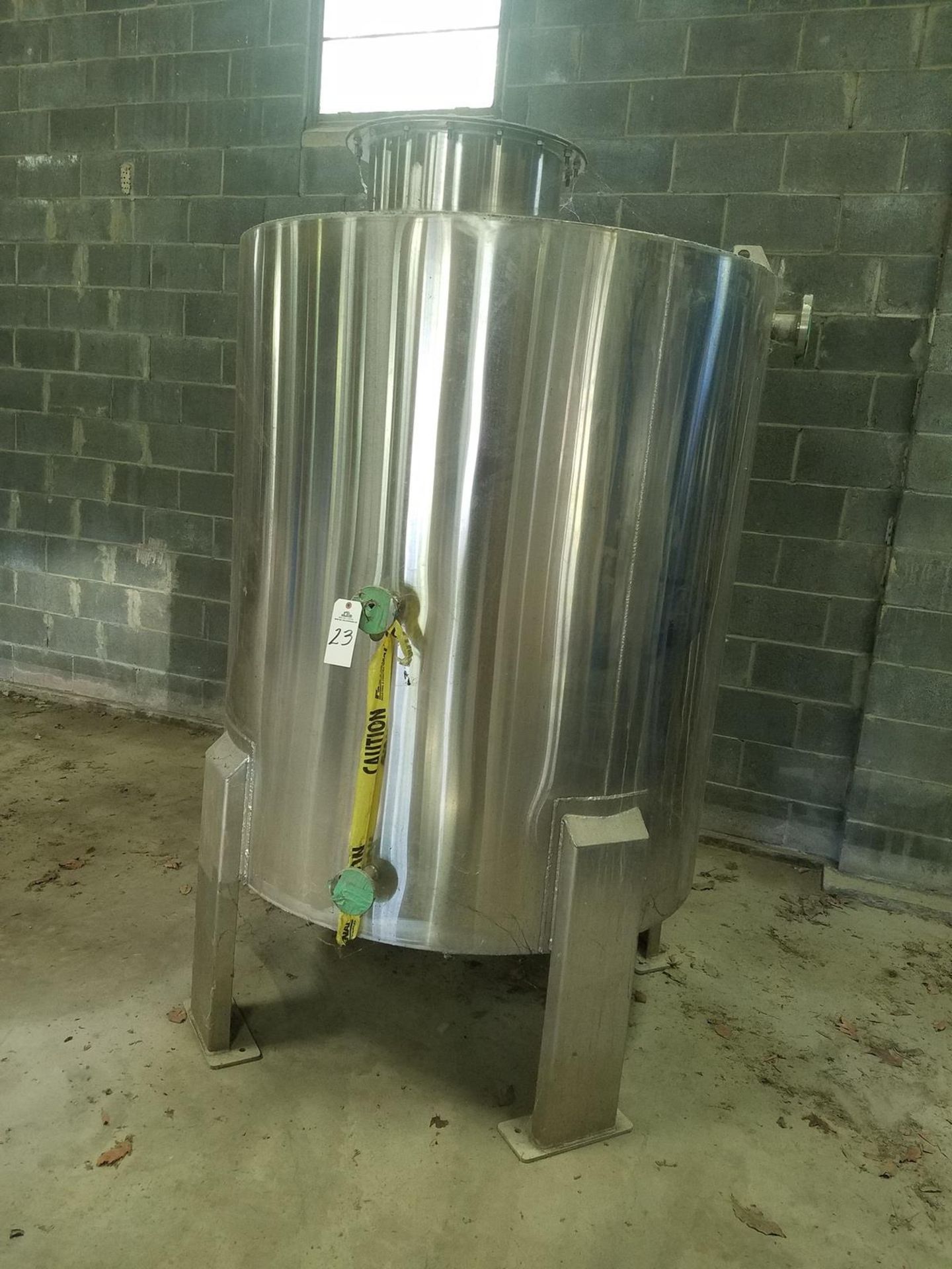 500 Gallon Stainless Steel Tank | Rig Fee: $300