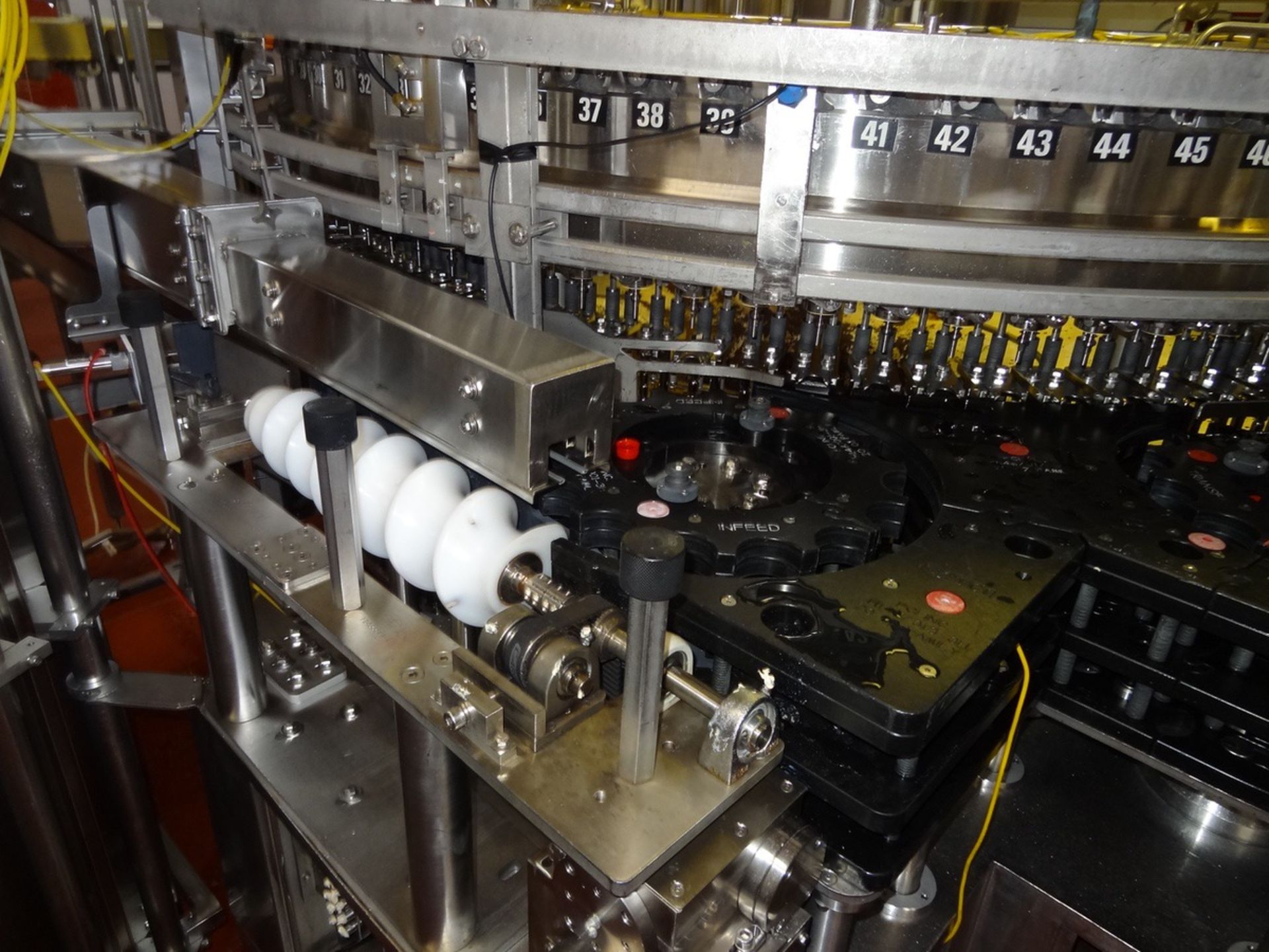 KHS Delta 96/16 Bottle Filler & Capper, 96 Valve Carbonated Filler with 1 | Loc: IN | Rig Fee: $5000 - Image 6 of 18