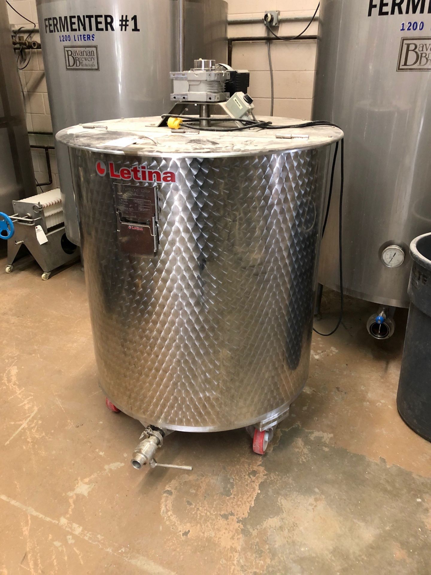 2011 Letina 730L Type M730A10 Stainless Steel Portable Holding Tank, | Sub to Bulk | Rig Fee: $150