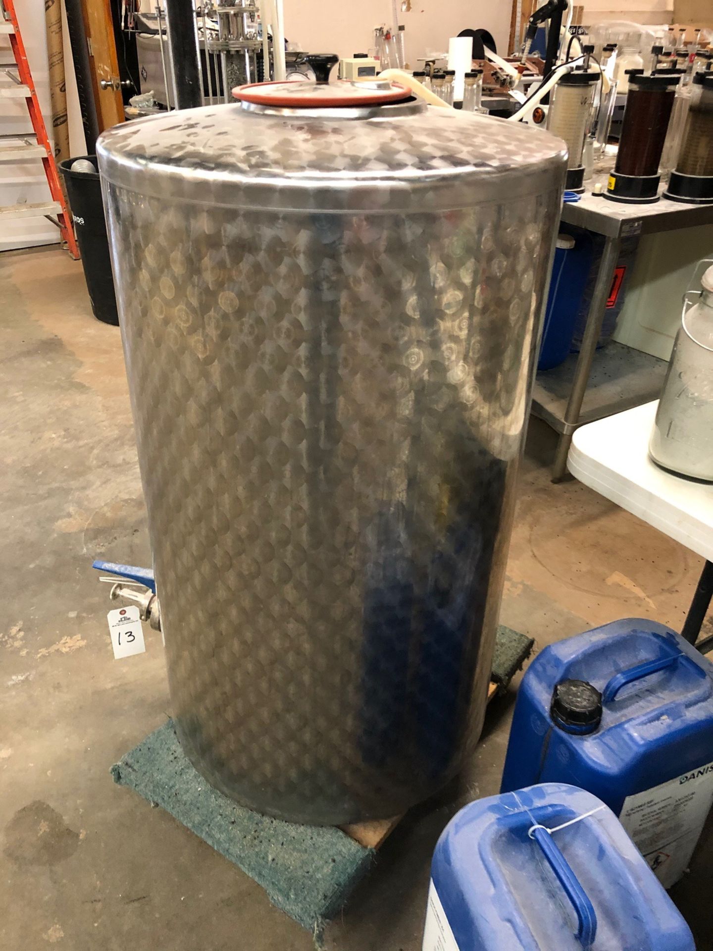 Speidel 320L Stainless Steel Holding Tank, Approx 45in OAH x 26in OD | Sub to Bulk | Rig Fee: $75 - Image 3 of 4