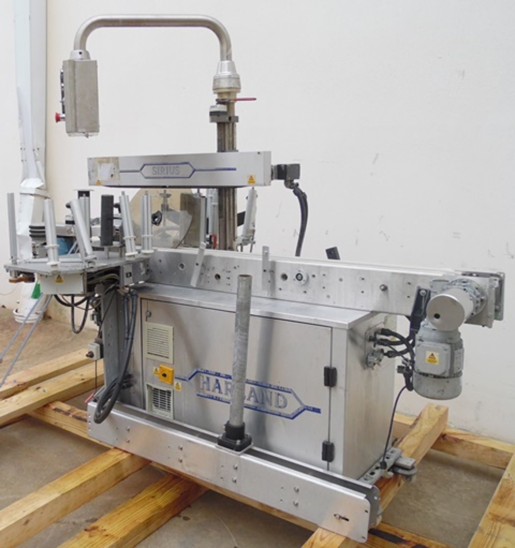 Harland Machine Systems Model Mark 5 Sirius Automatic Labeler, S/N: J31743/01 | Load Fee: $150 - Image 2 of 2