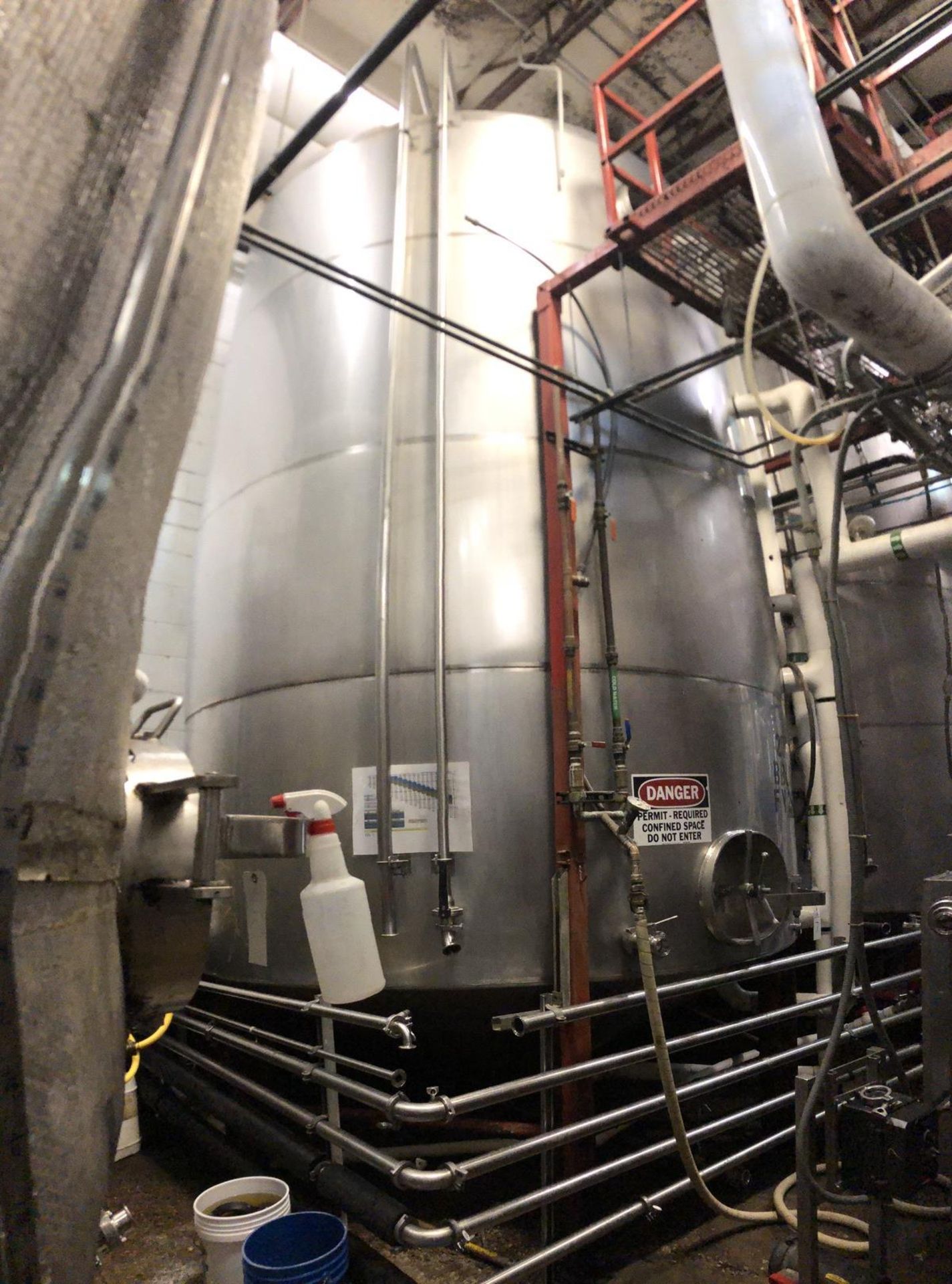 Santa Rosa 200 BBL Fermenter, Cone Bottom, Glycol Jacketed, Stainless Steel, Approx | Rig Fee: $3300 - Image 3 of 10