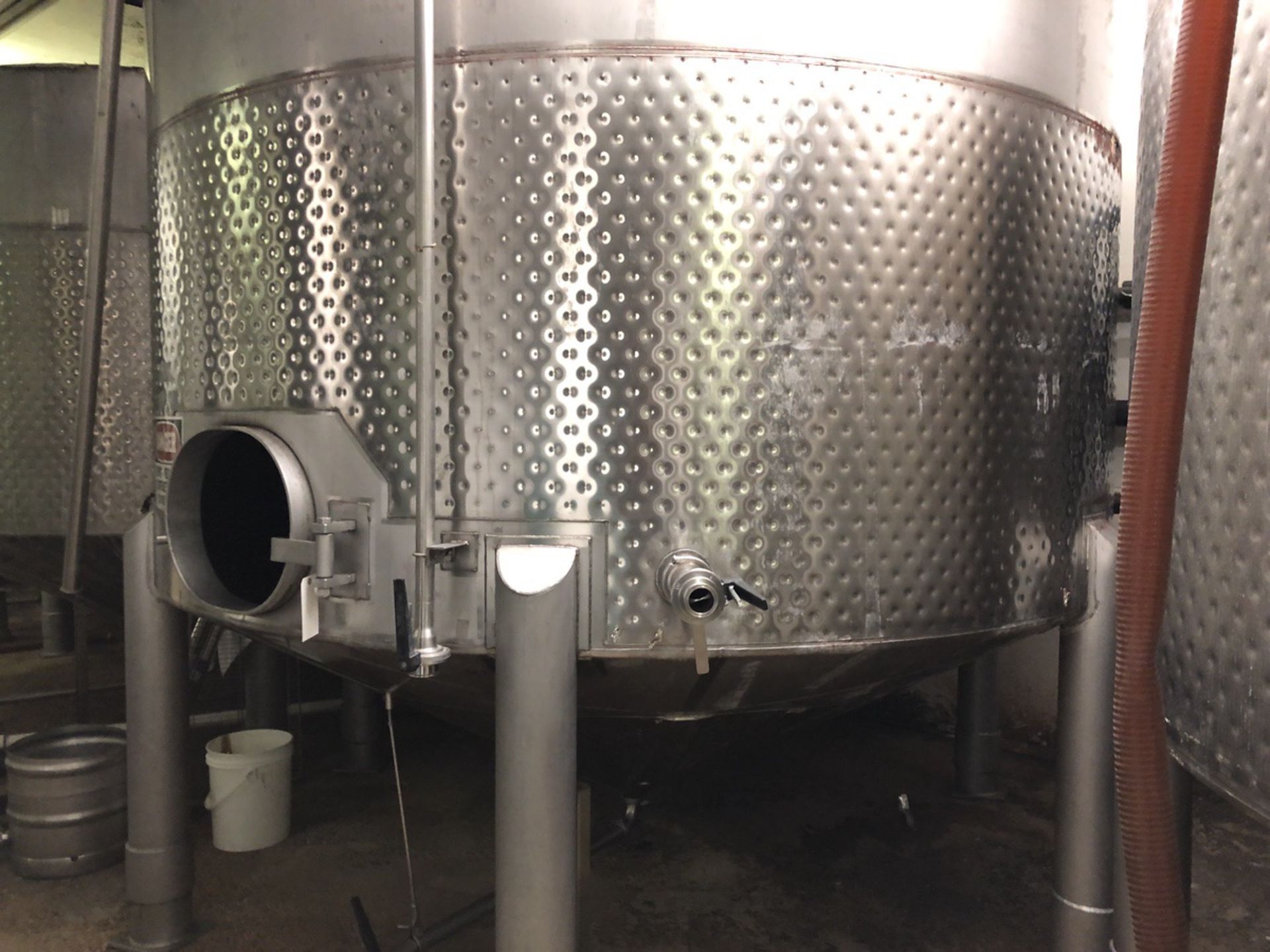 Santa Rosa 100 BBL Fermenter, Cone Bottom, Glycol Dimple Jacketed, Stainless Steel, | Rig Fee: $2000 - Image 4 of 10