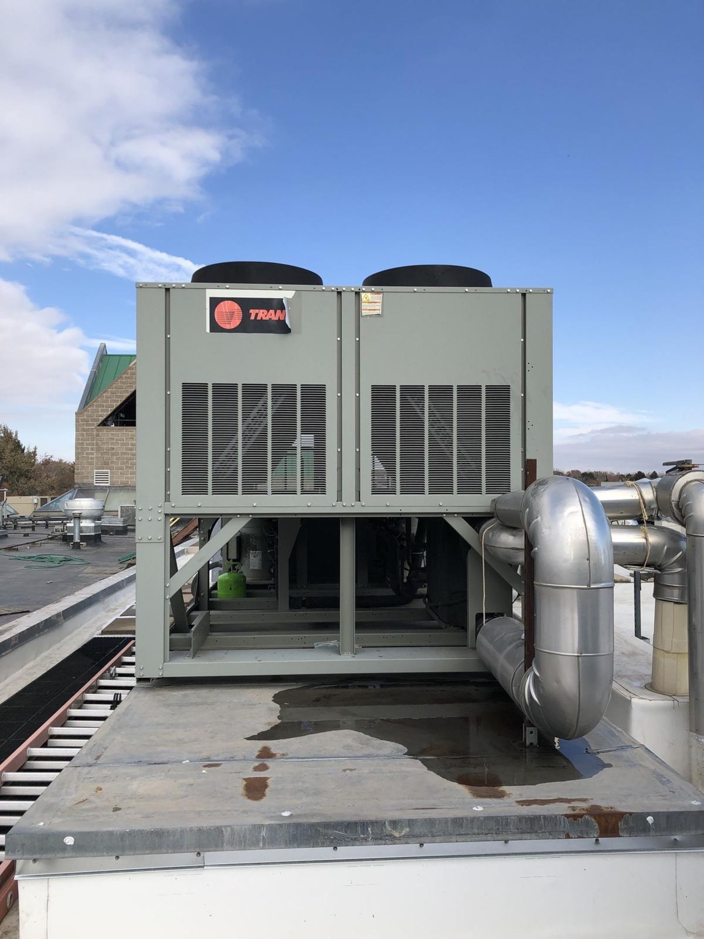 Trane Model CGAM 100F 100 Rton Glycol Chiller, S/N: U10C14489 | Rig Fee: $1000 - Image 8 of 14