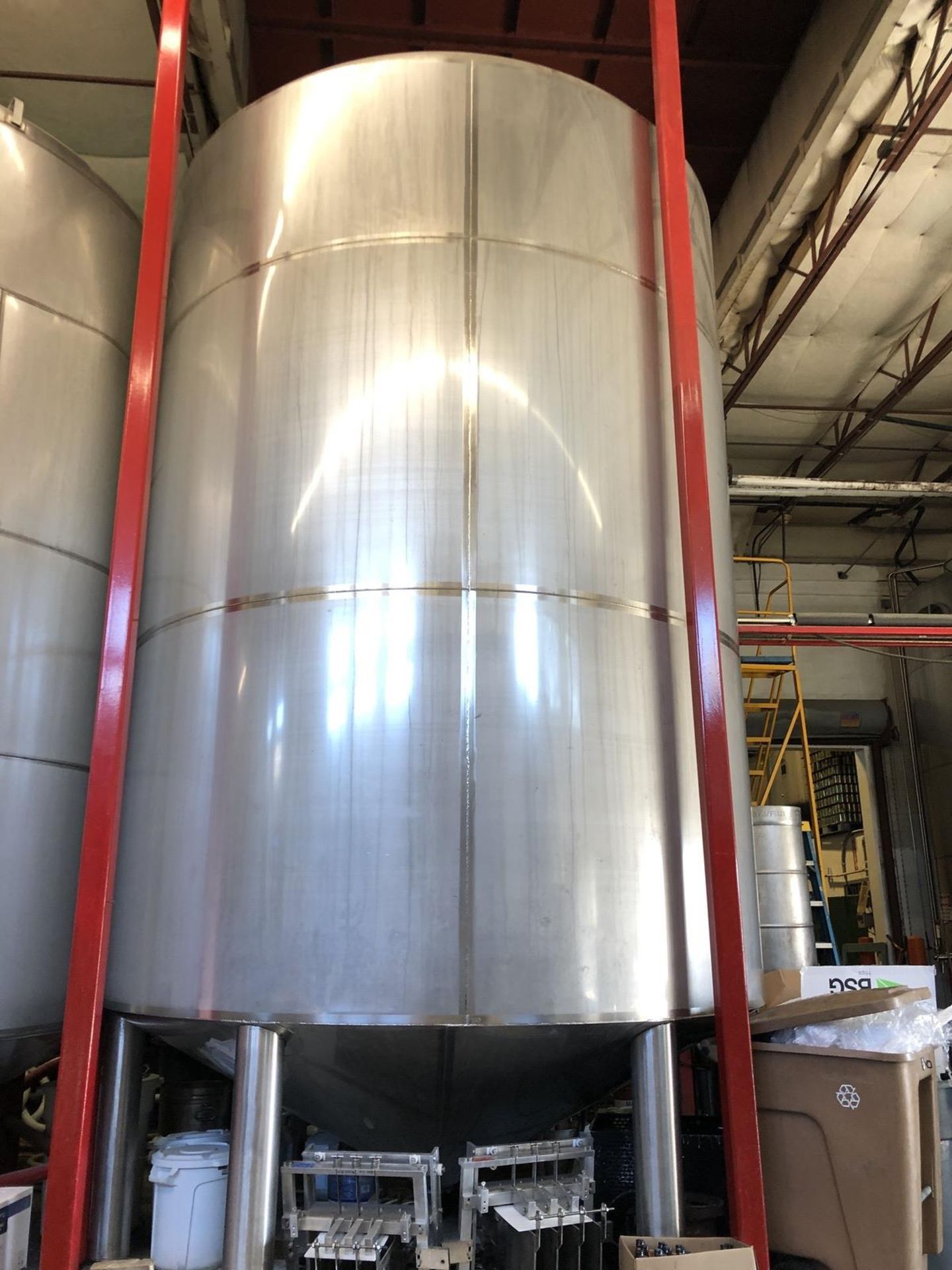 JV Norhwest 200 BBL Fermenter, Cone Bottom, Glycol Jacketed, Stainless Steel, Appro | Rig Fee: $3300 - Image 2 of 13