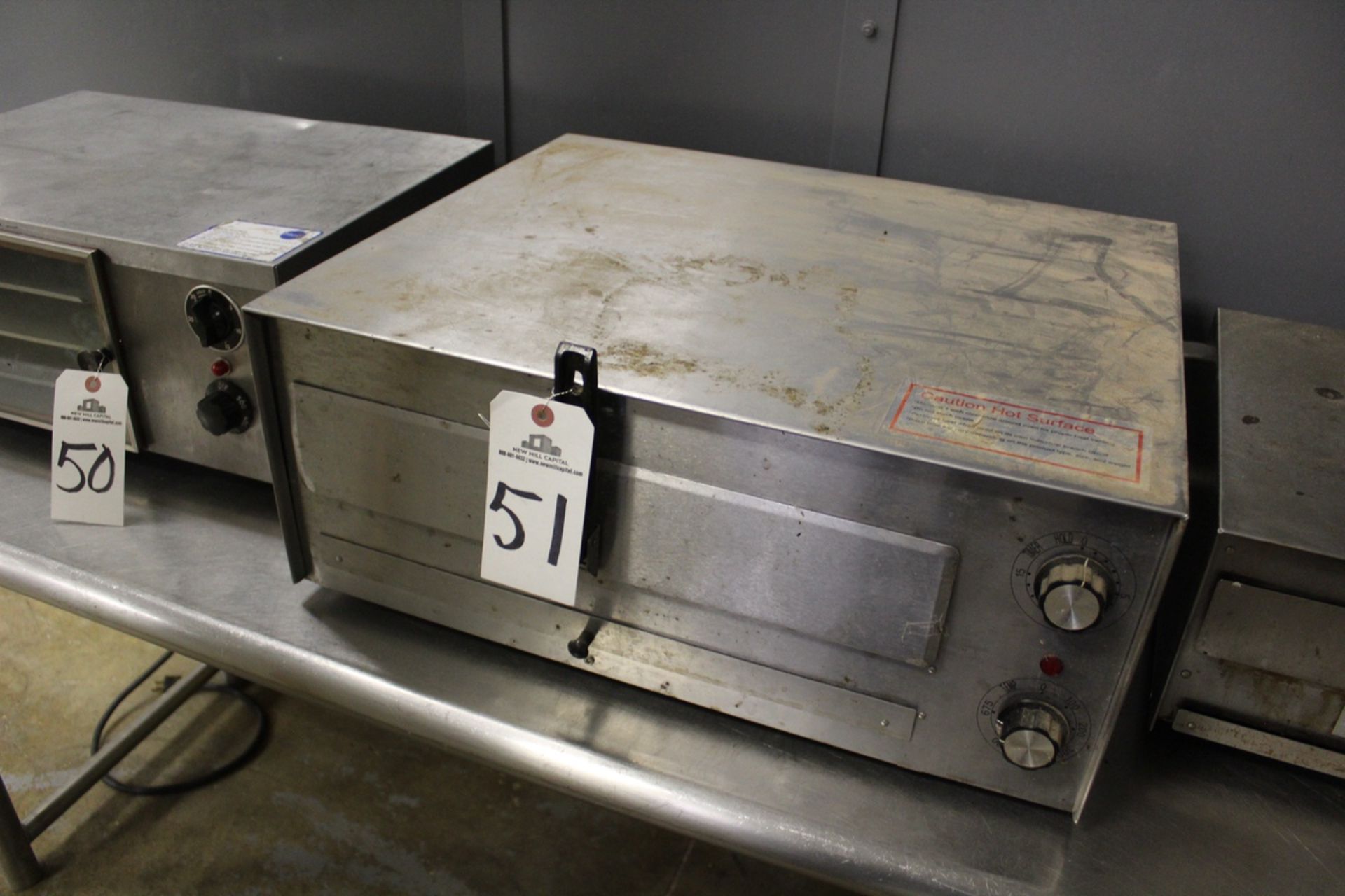Wisco Bench Top Oven, M# 560B, S/N 02672 | Rig Fee: No Charge