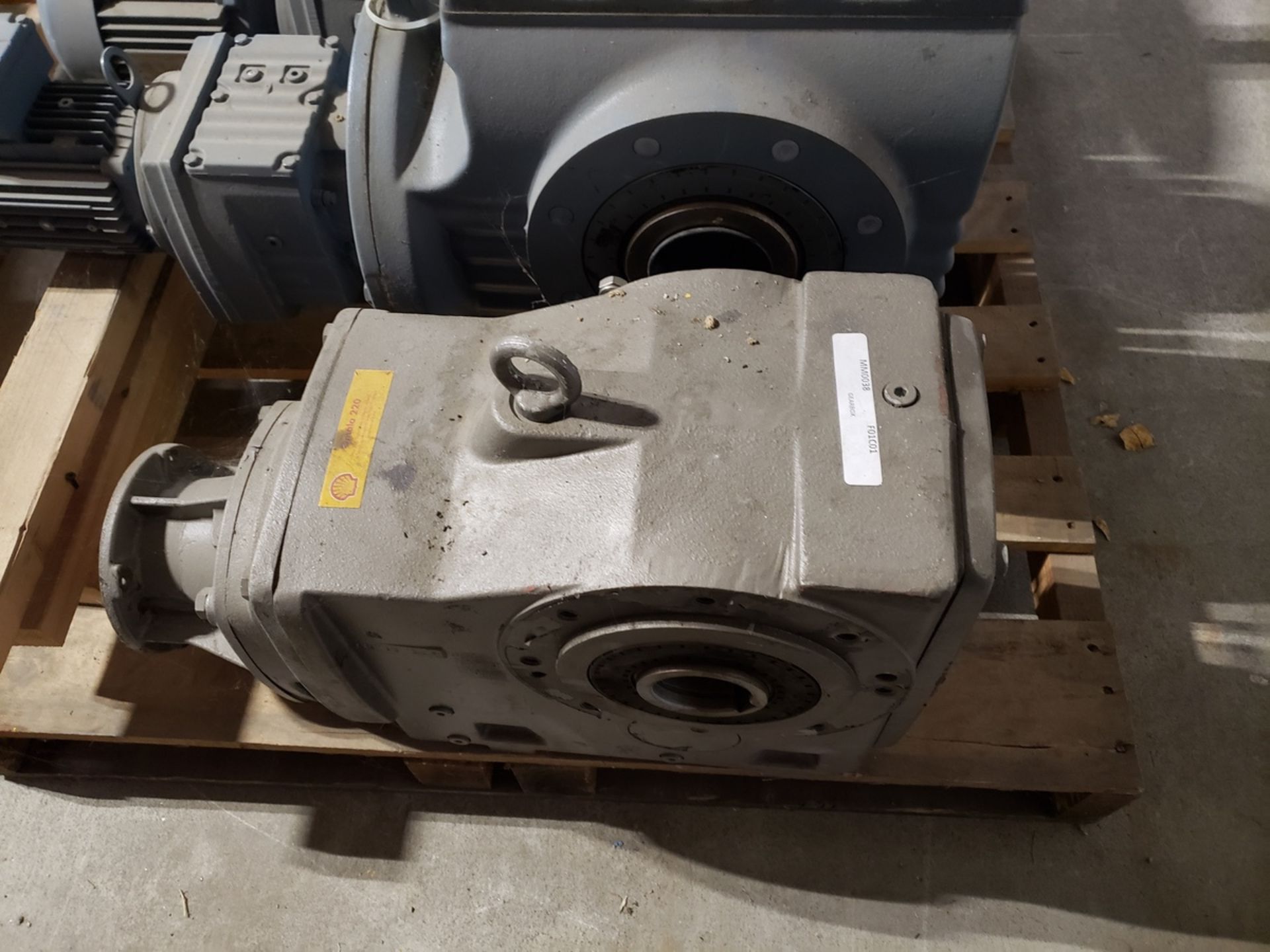 Pallet Lot Gearboxes w/Motors - Image 11 of 12