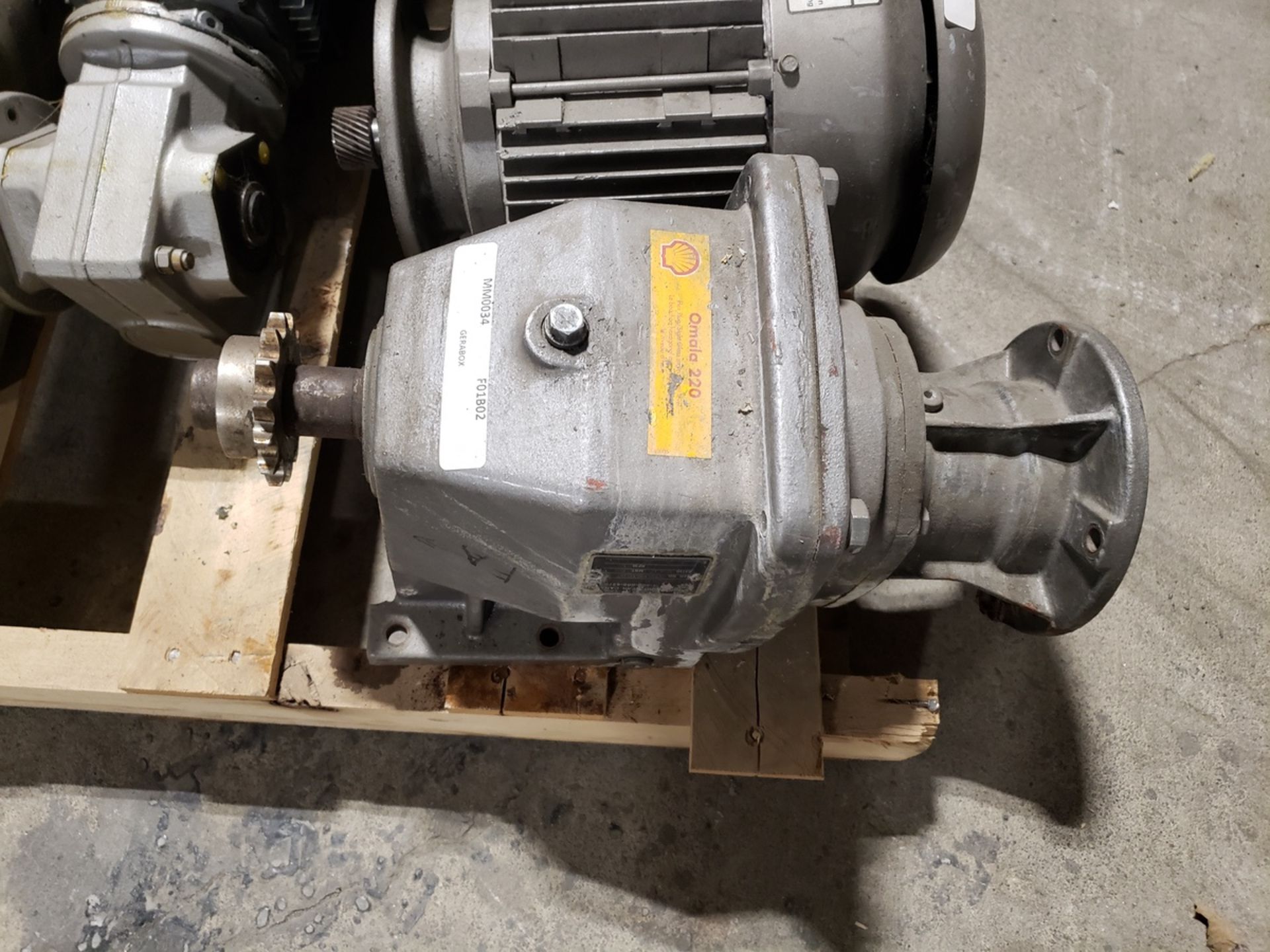 Pallet Lot Motors and Gearboxes - Image 6 of 18