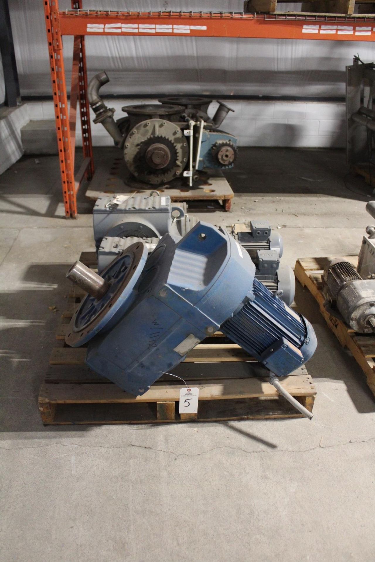 Pallet Lot Gearboxes w/Motors