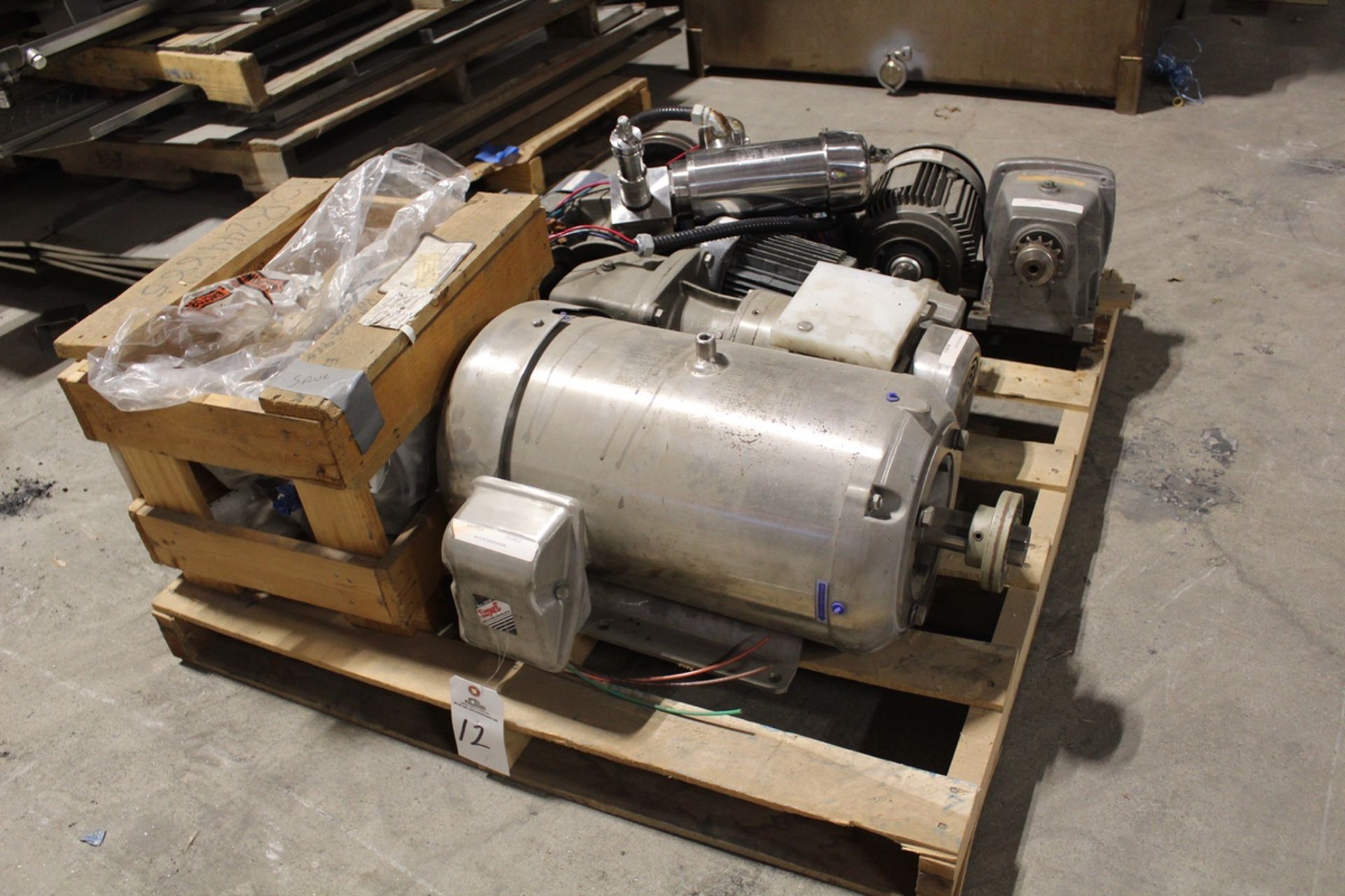 Pallet Lot Motors and Gearboxes