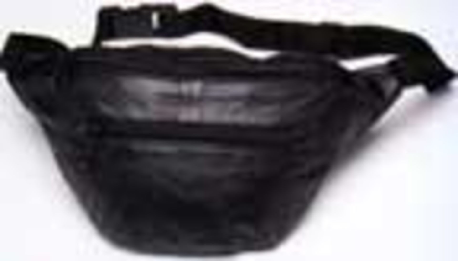 (40) Soft lambskin fanny pack with colorfast back (imitation leather). Top curved zipper opening,