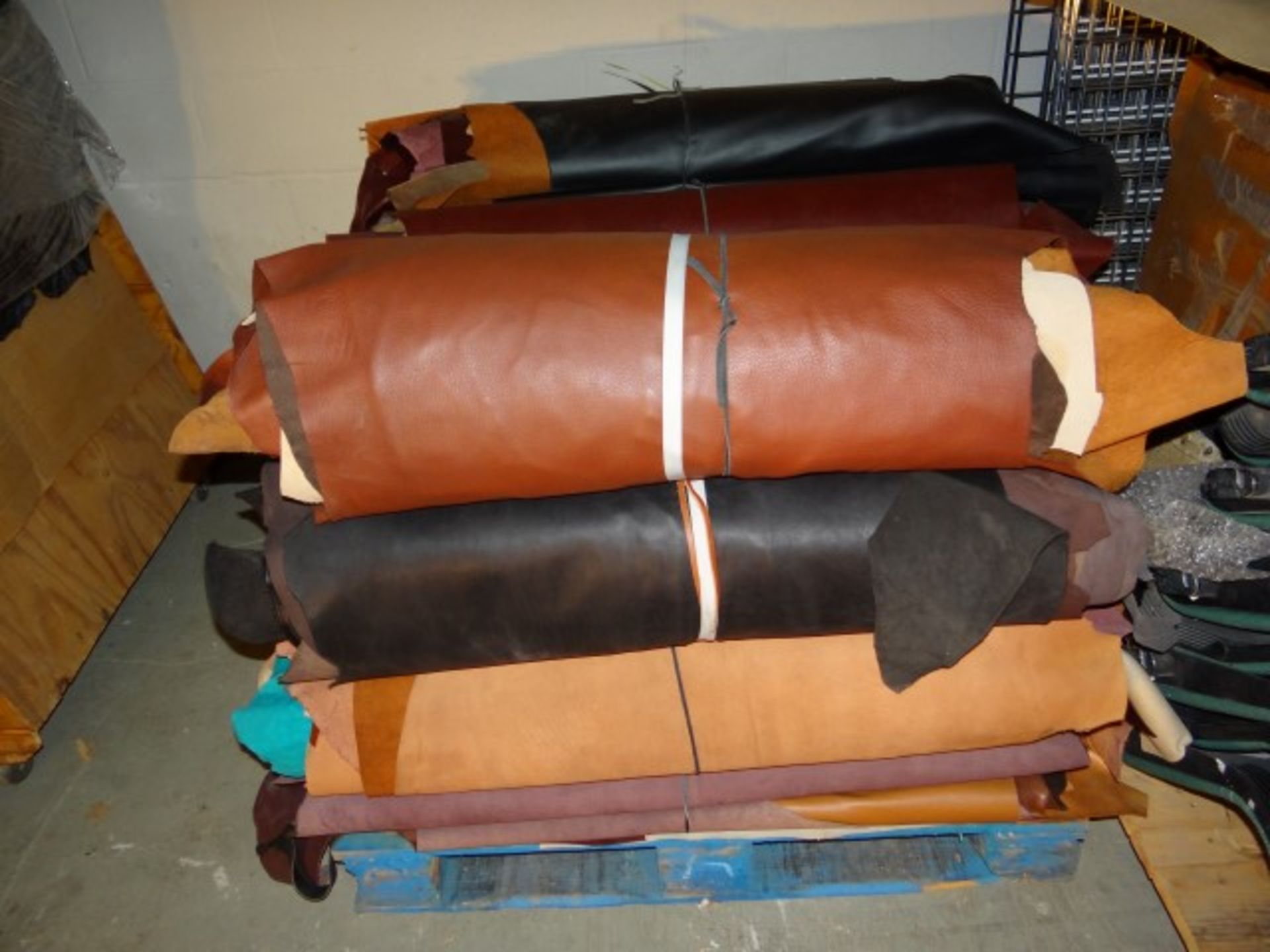 (600) Pounds of Leather. Assorted Colors and Thicknesses. Each Piece is at least 10 Sq.Ft. - Image 4 of 4