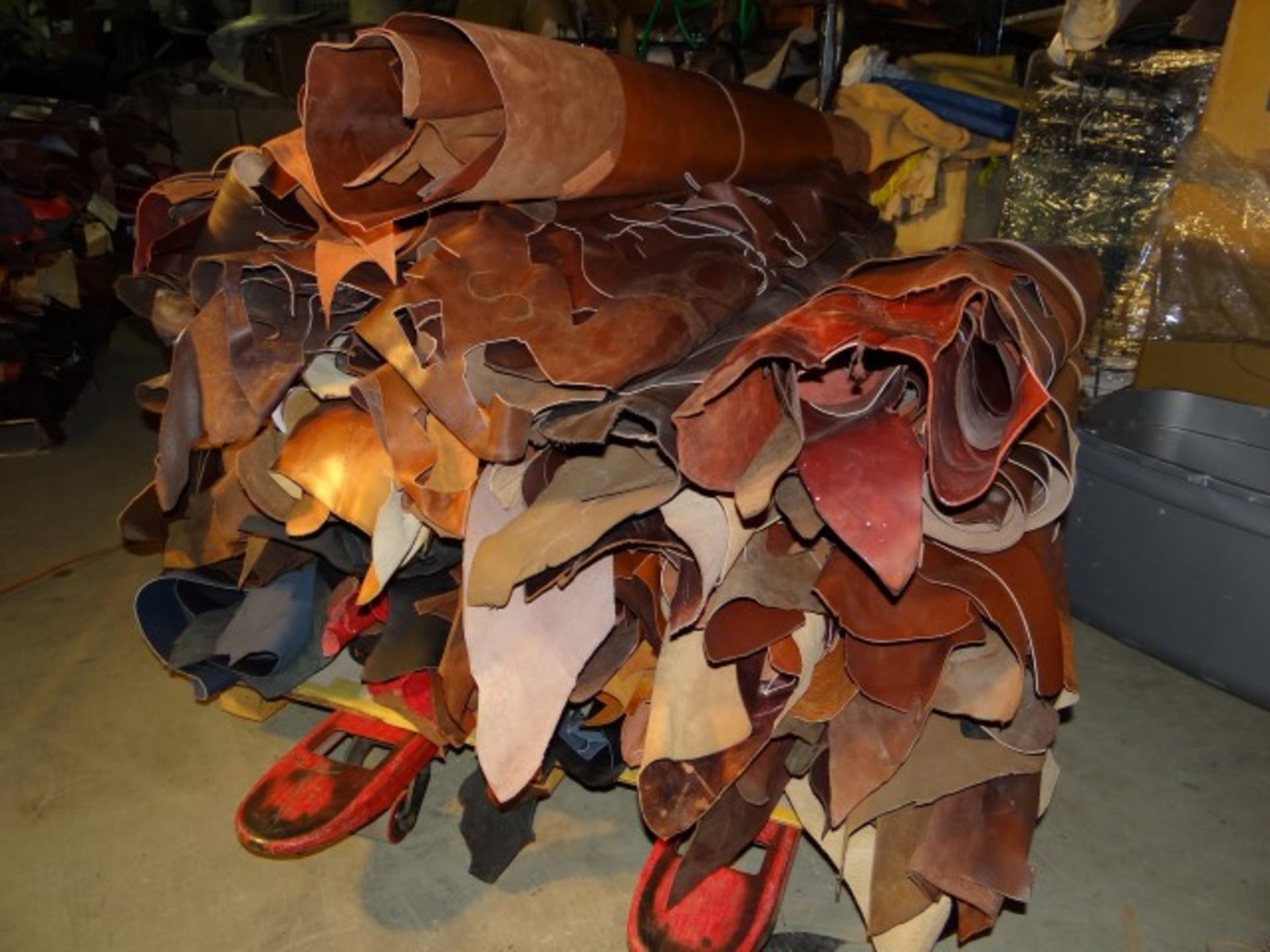 (600) Pounds of Leather. Assorted Colors and Thicknesses. Each Piece is at least 10 Sq.Ft. - Image 2 of 3