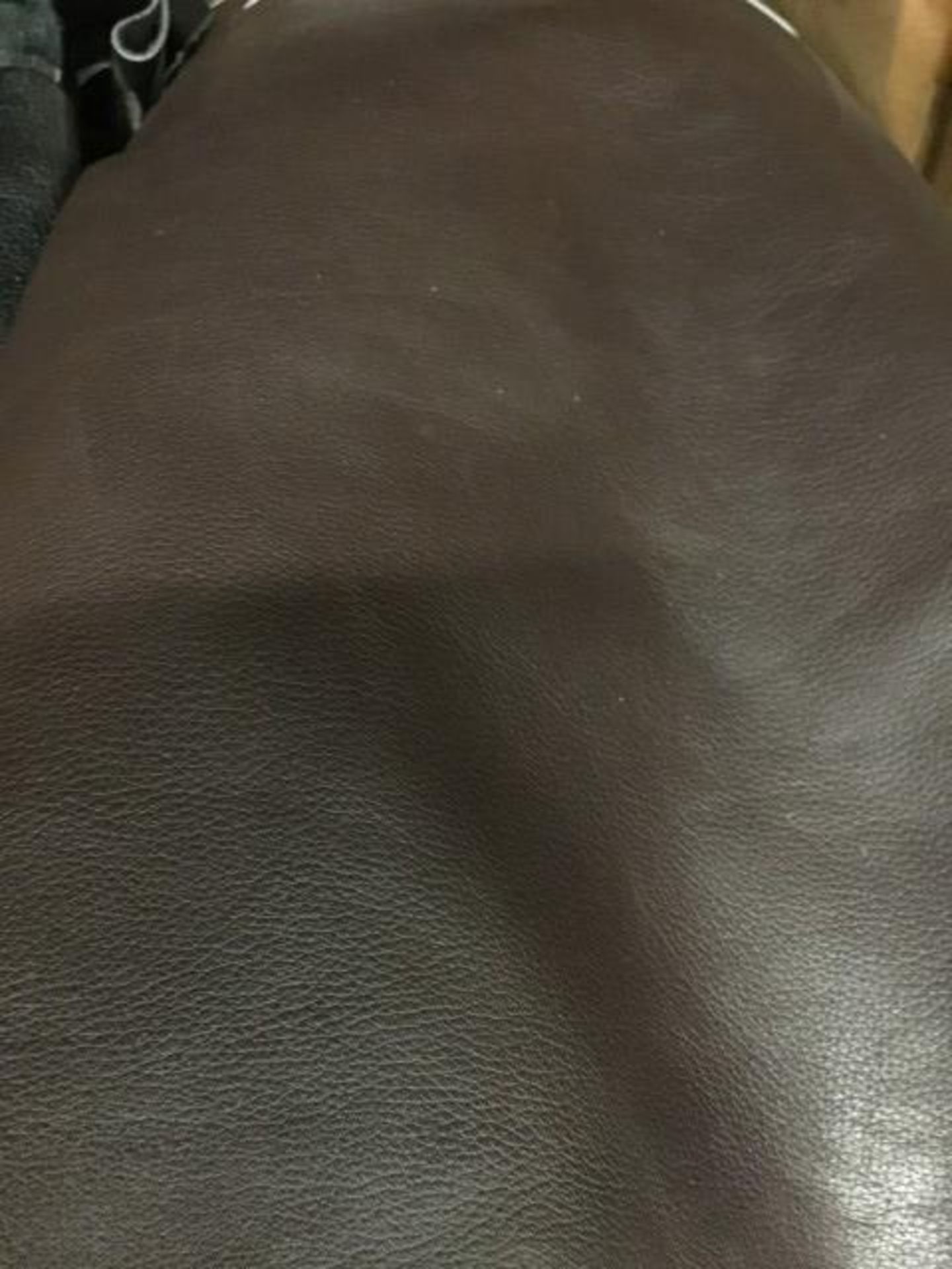 (385) Sq. Ft., 3 Oz. Dark Brown Hair Cell. 4/10 Stand Up Leather Sides